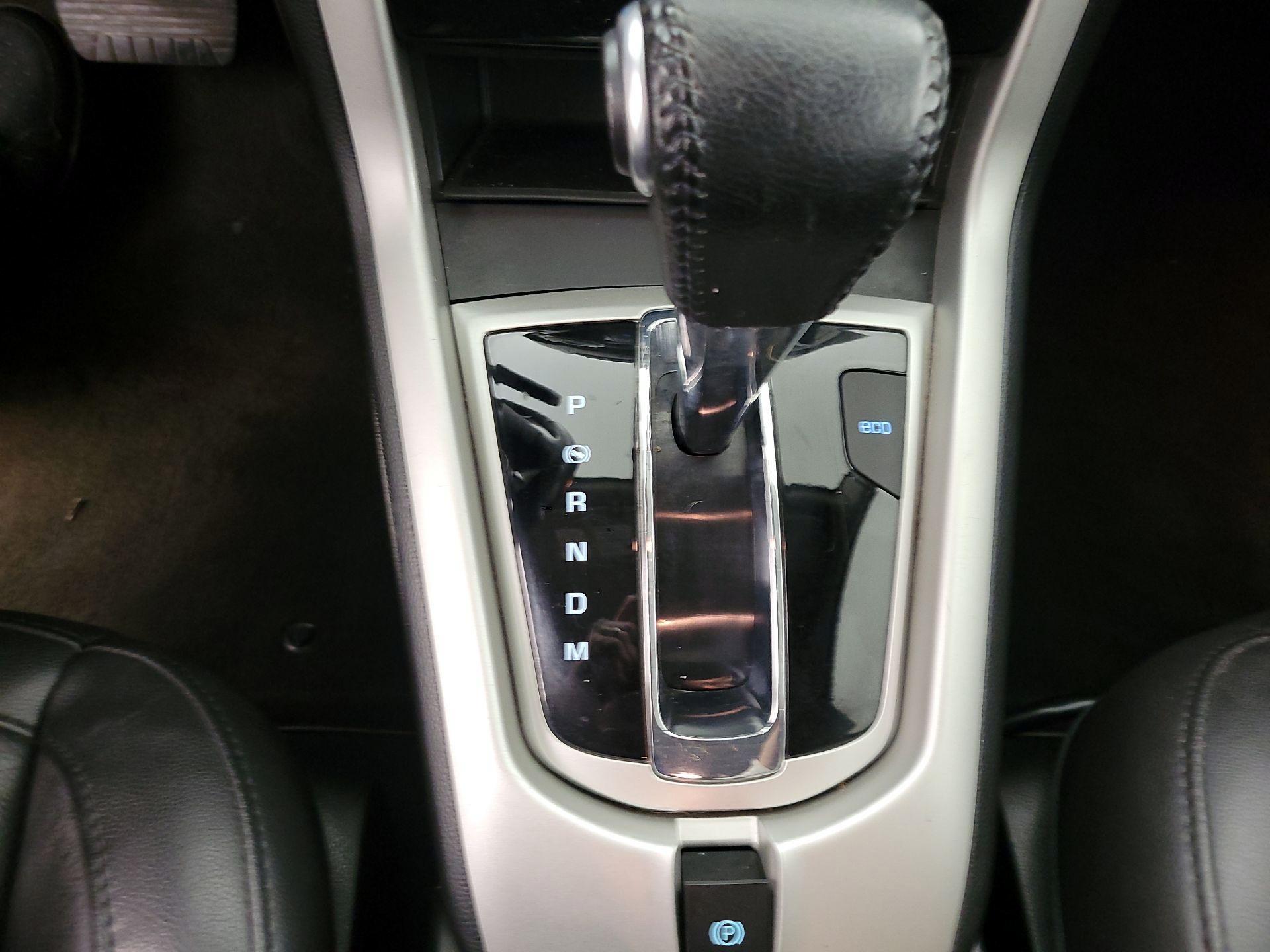 Thumbnail: 2015 Chevrolet Captiva Sport - 16