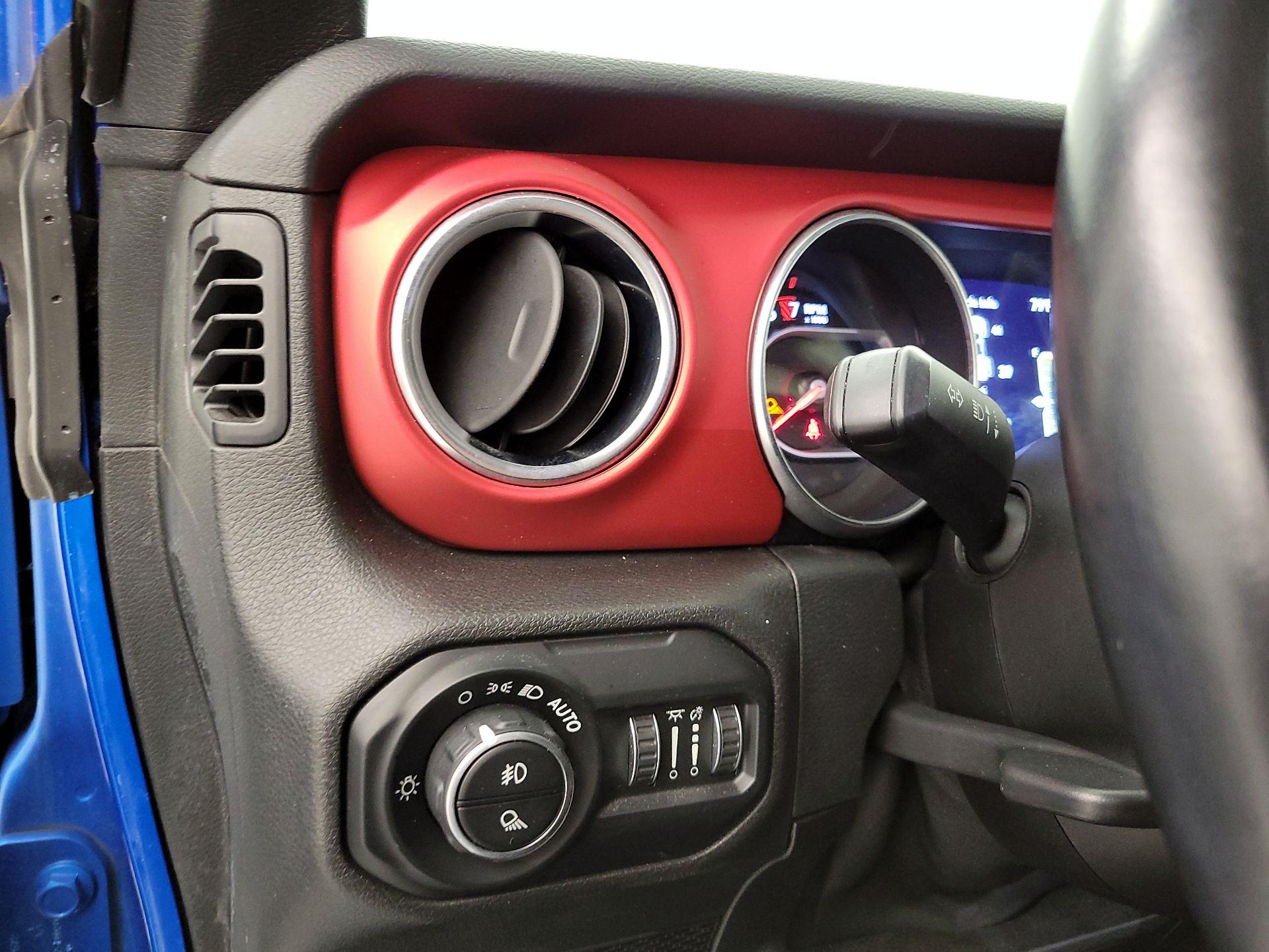 Thumbnail: 2021 Jeep Gladiator - 13