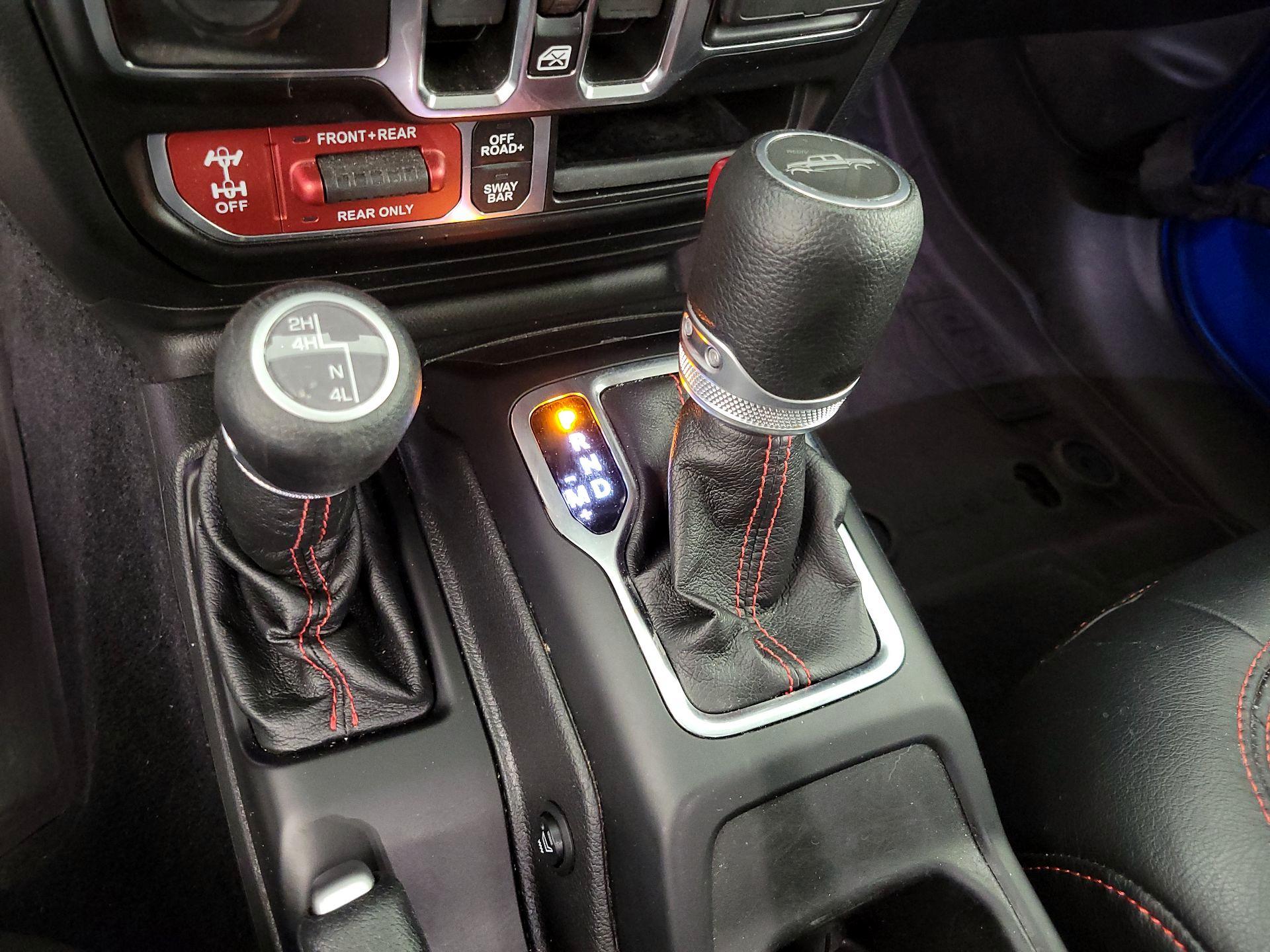 Thumbnail: 2021 Jeep Gladiator - 18