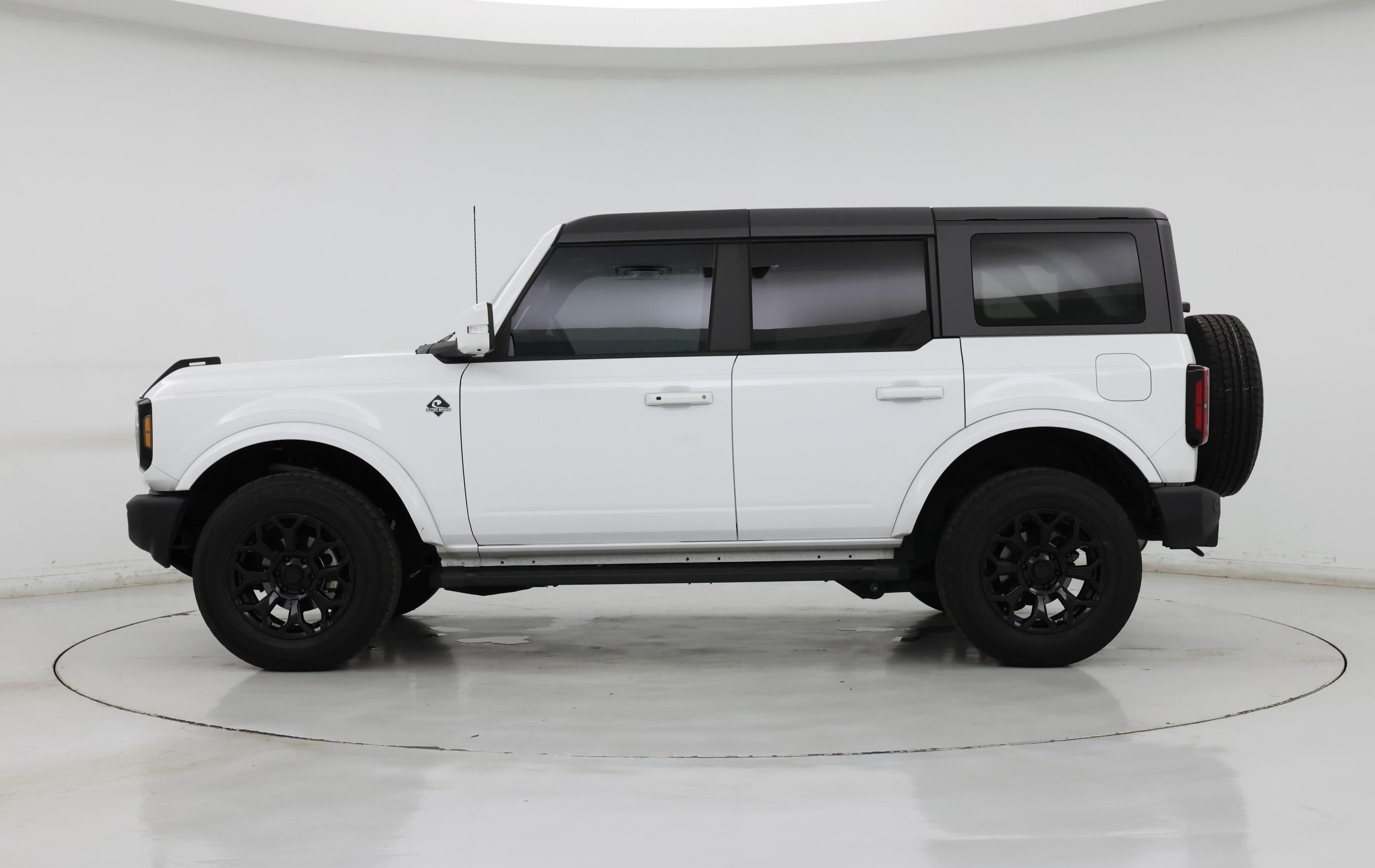 Thumbnail: 2022 Ford Bronco - 3