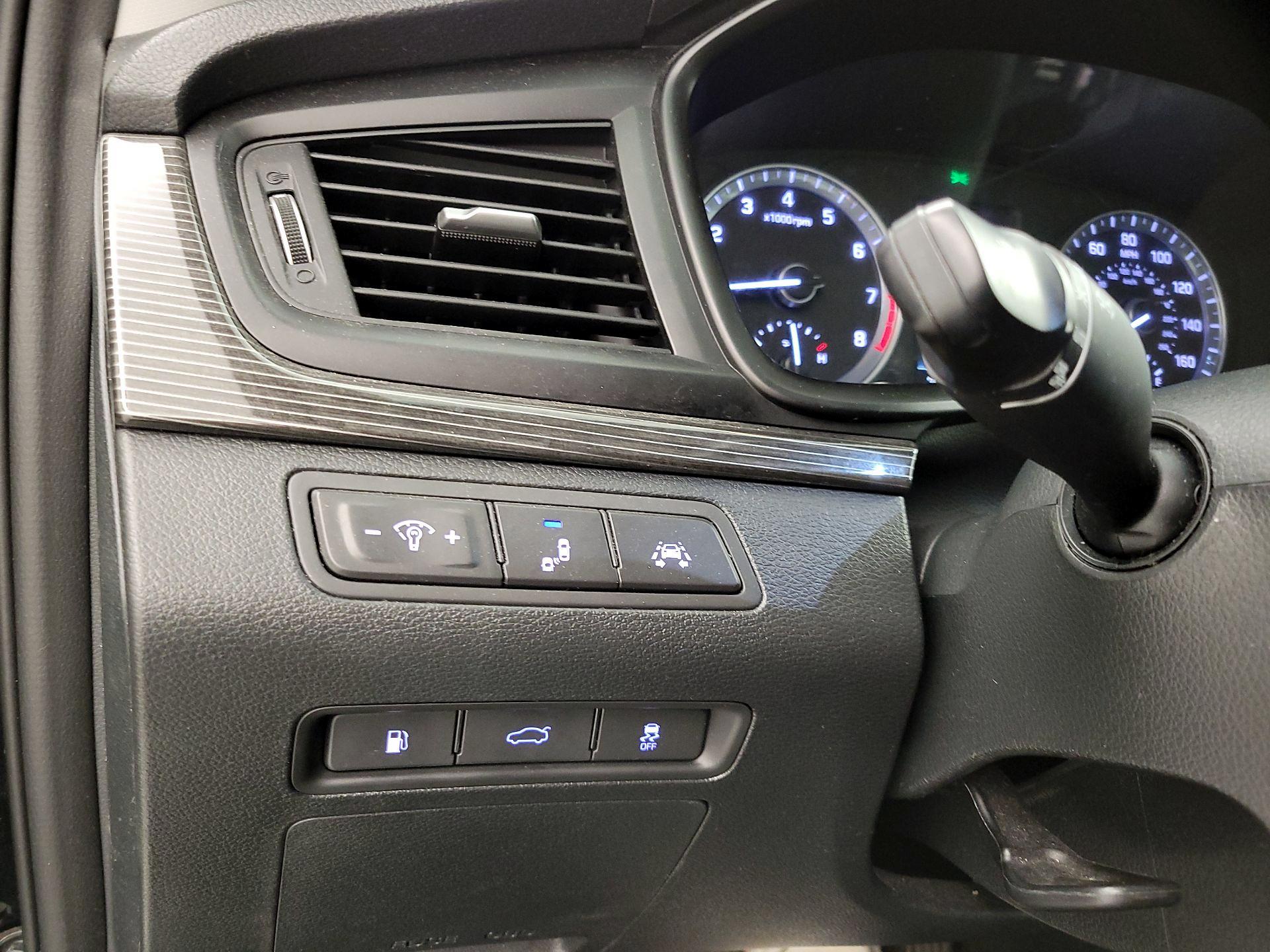 Thumbnail: 2019 Hyundai Sonata - 13