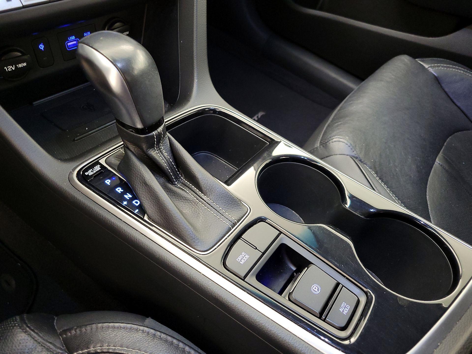 Thumbnail: 2019 Hyundai Sonata - 17