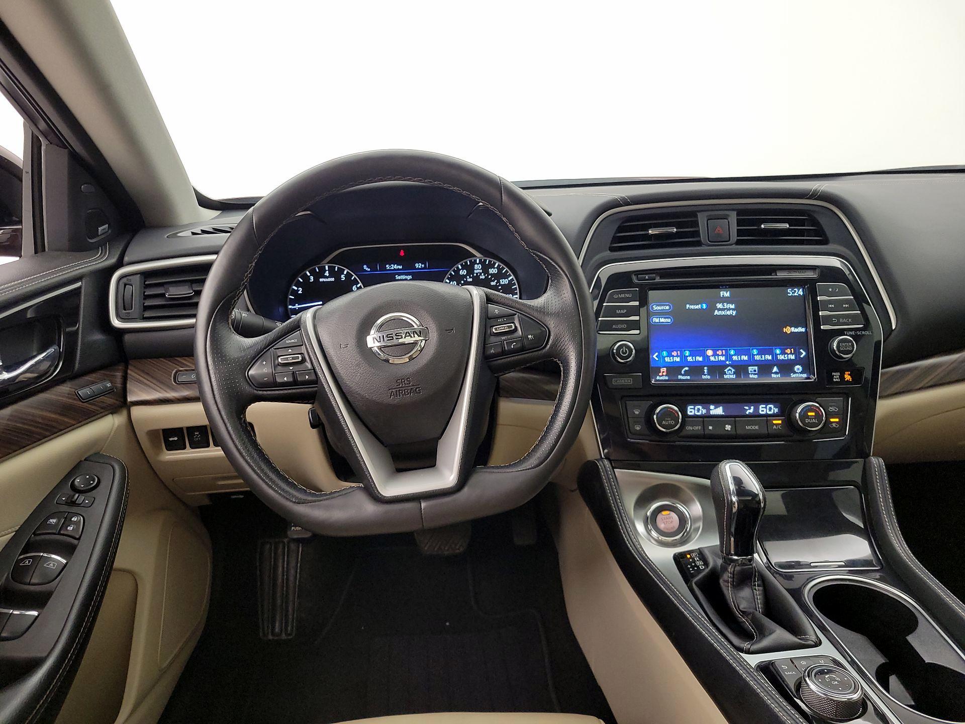 Thumbnail: 2017 Nissan Maxima - 10