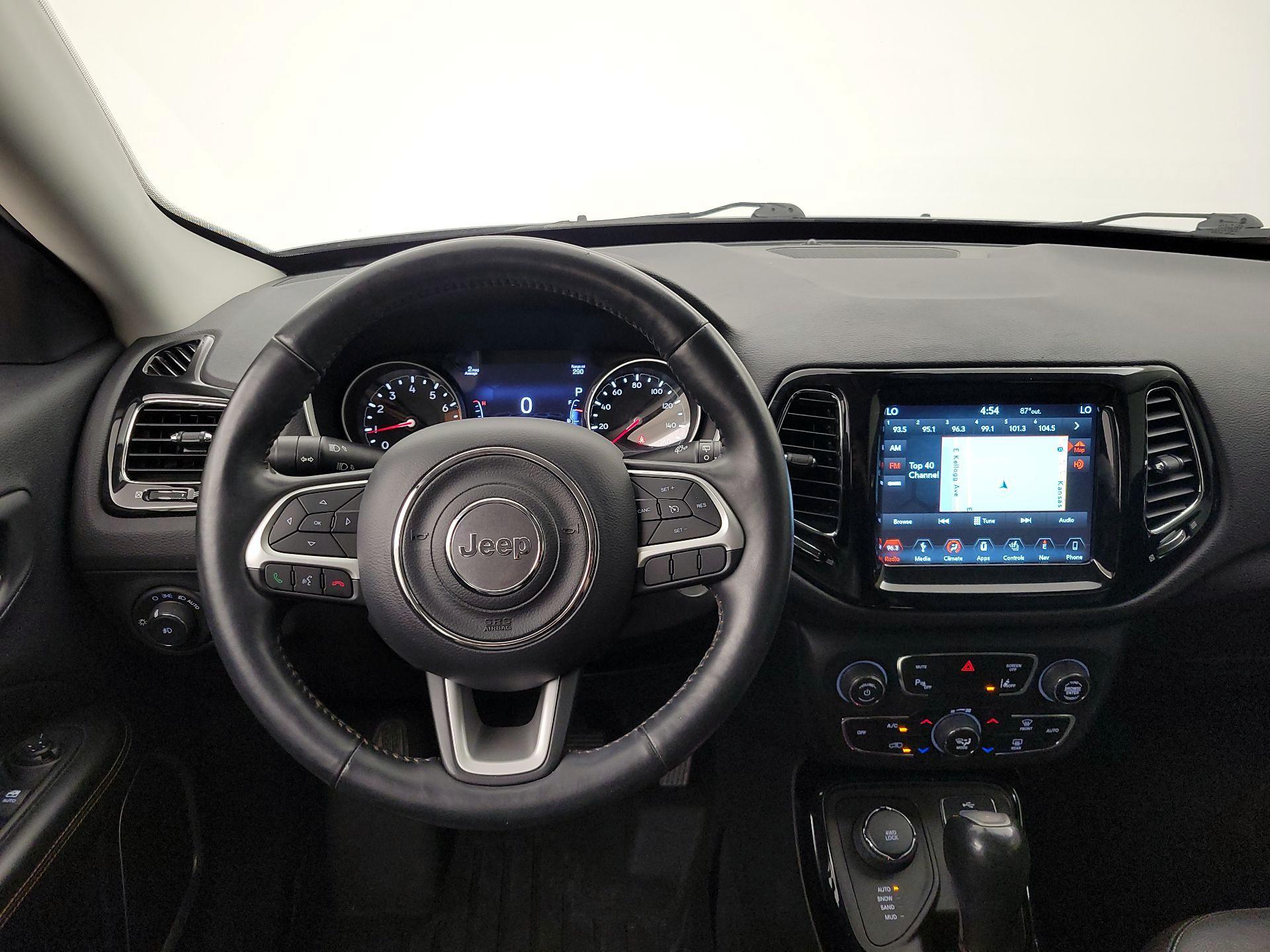 Thumbnail: 2018 Jeep Compass - 10
