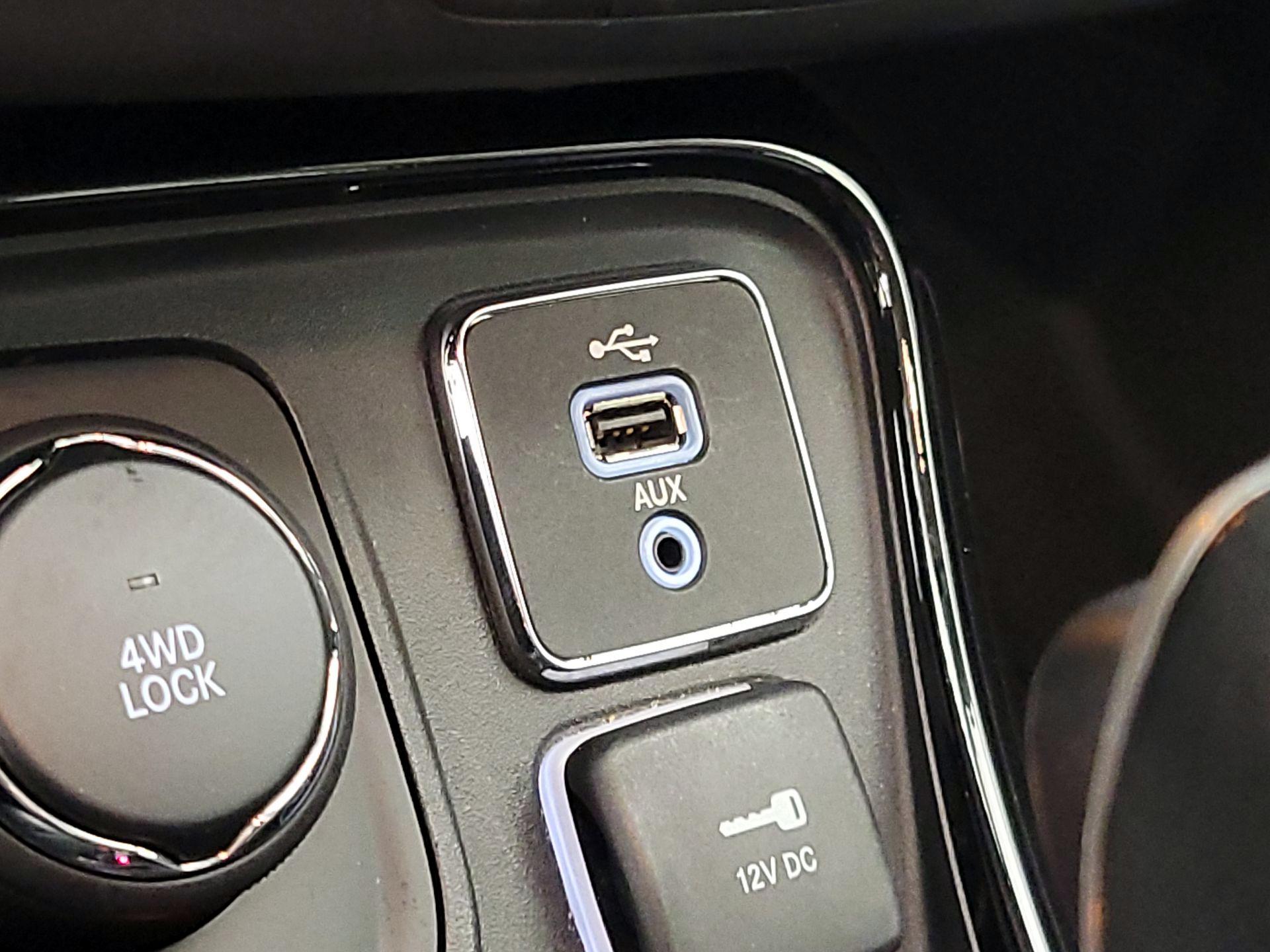 Thumbnail: 2018 Jeep Compass - 19