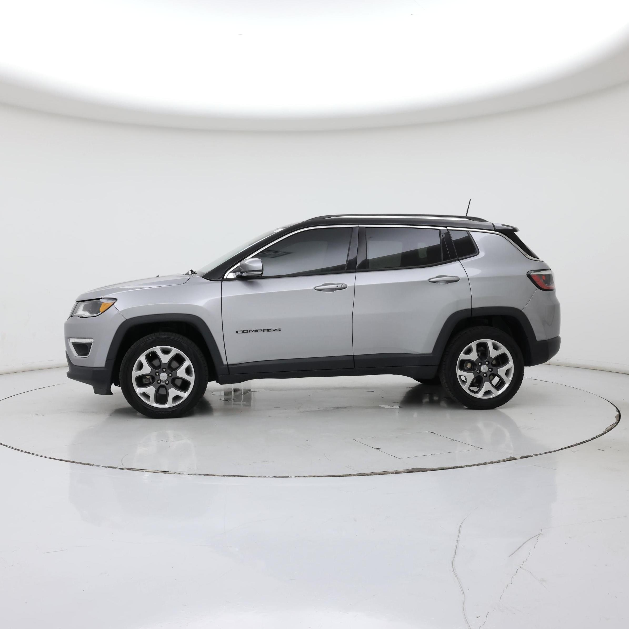Thumbnail: 2018 Jeep Compass - 3