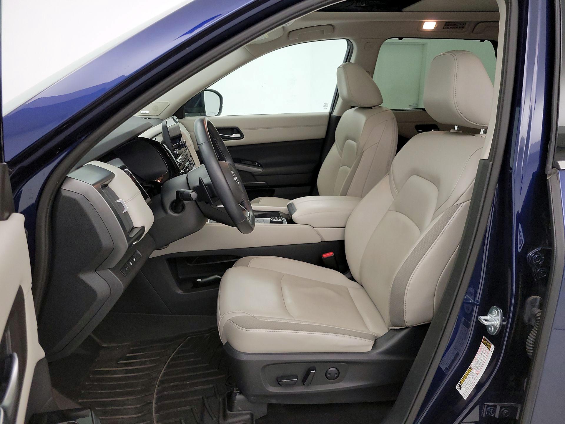 Thumbnail: 2023 Nissan Pathfinder - 11
