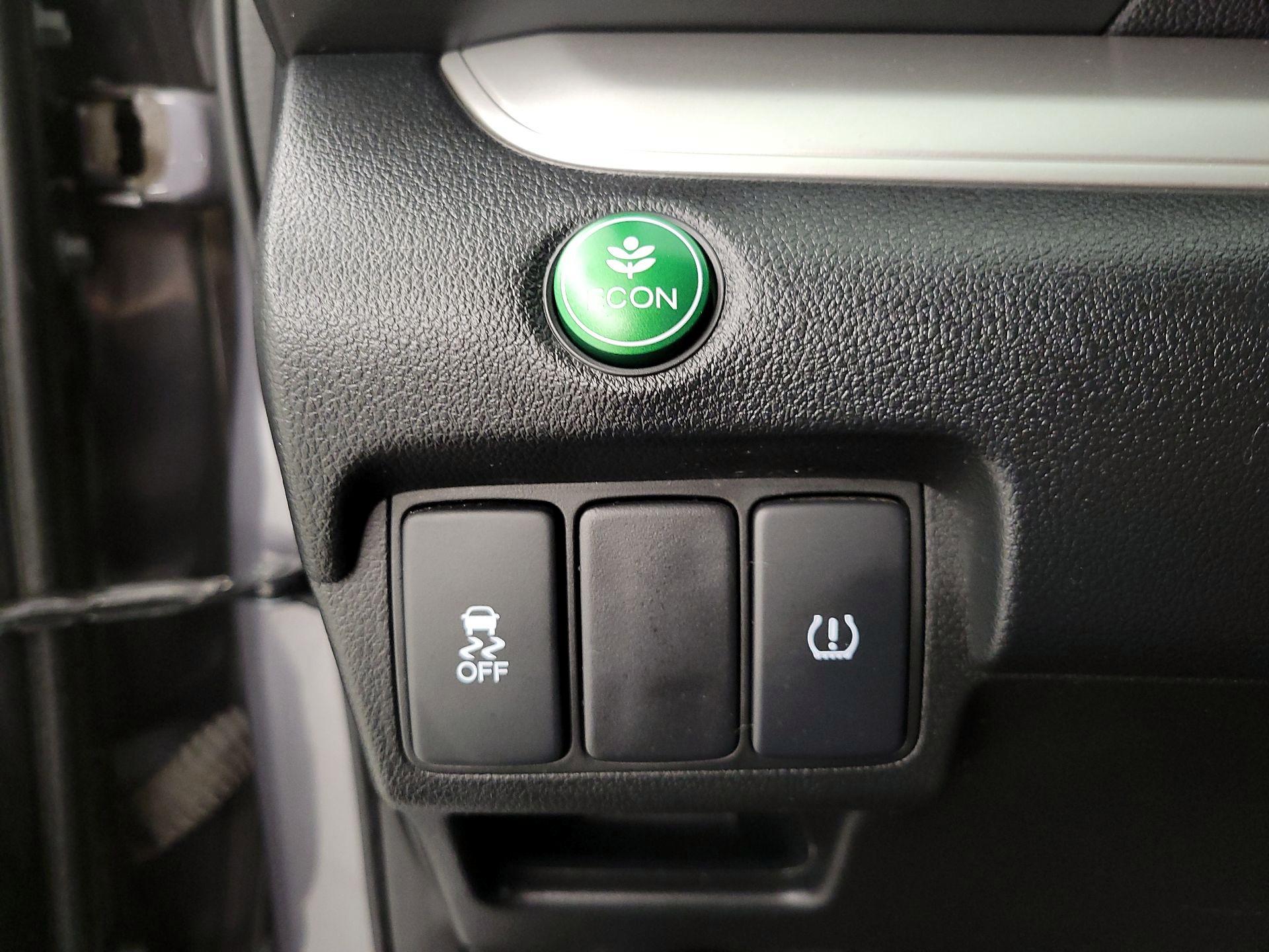 Thumbnail: 2016 Honda CR-V - 13