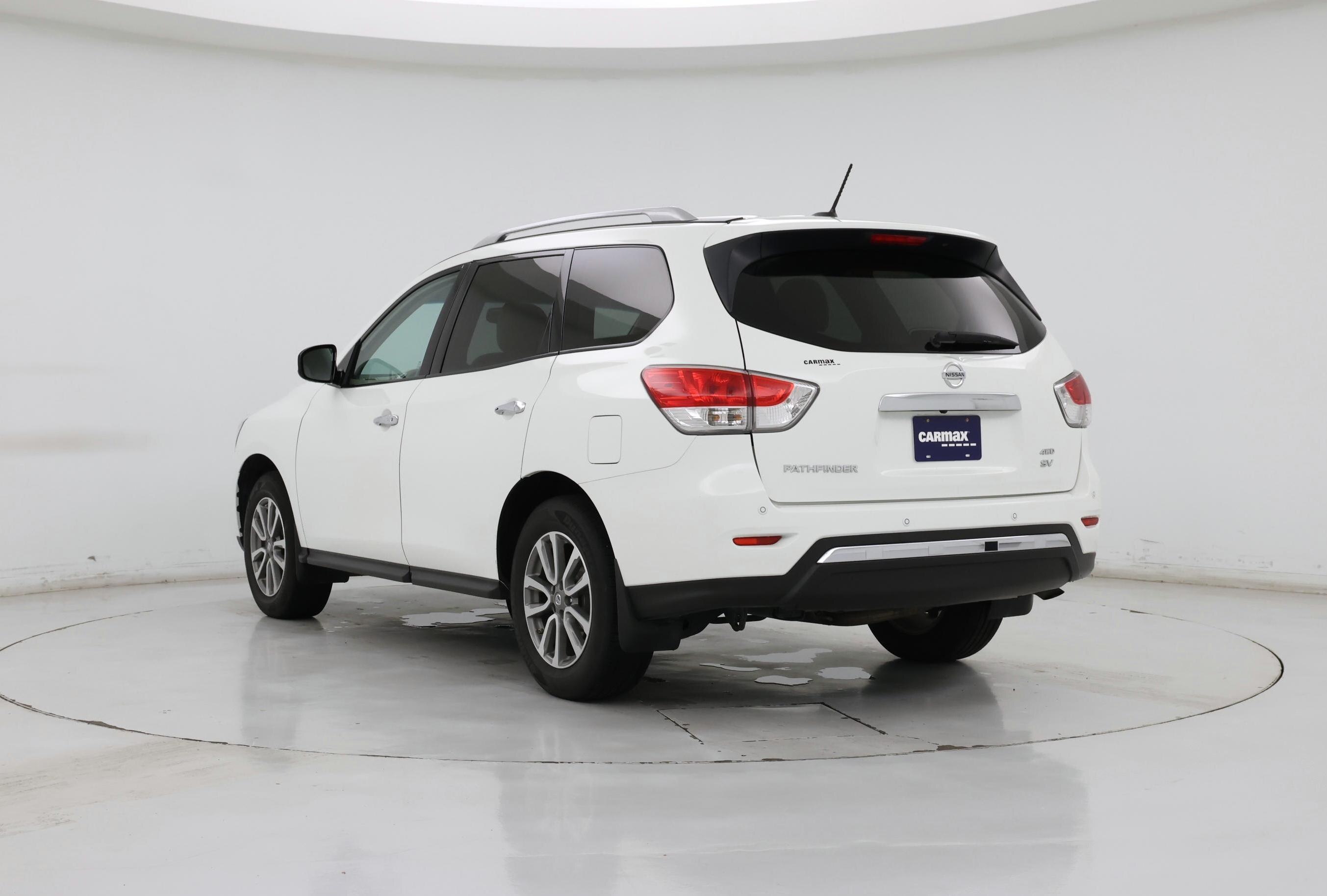 Thumbnail: 2016 Nissan Pathfinder - 2