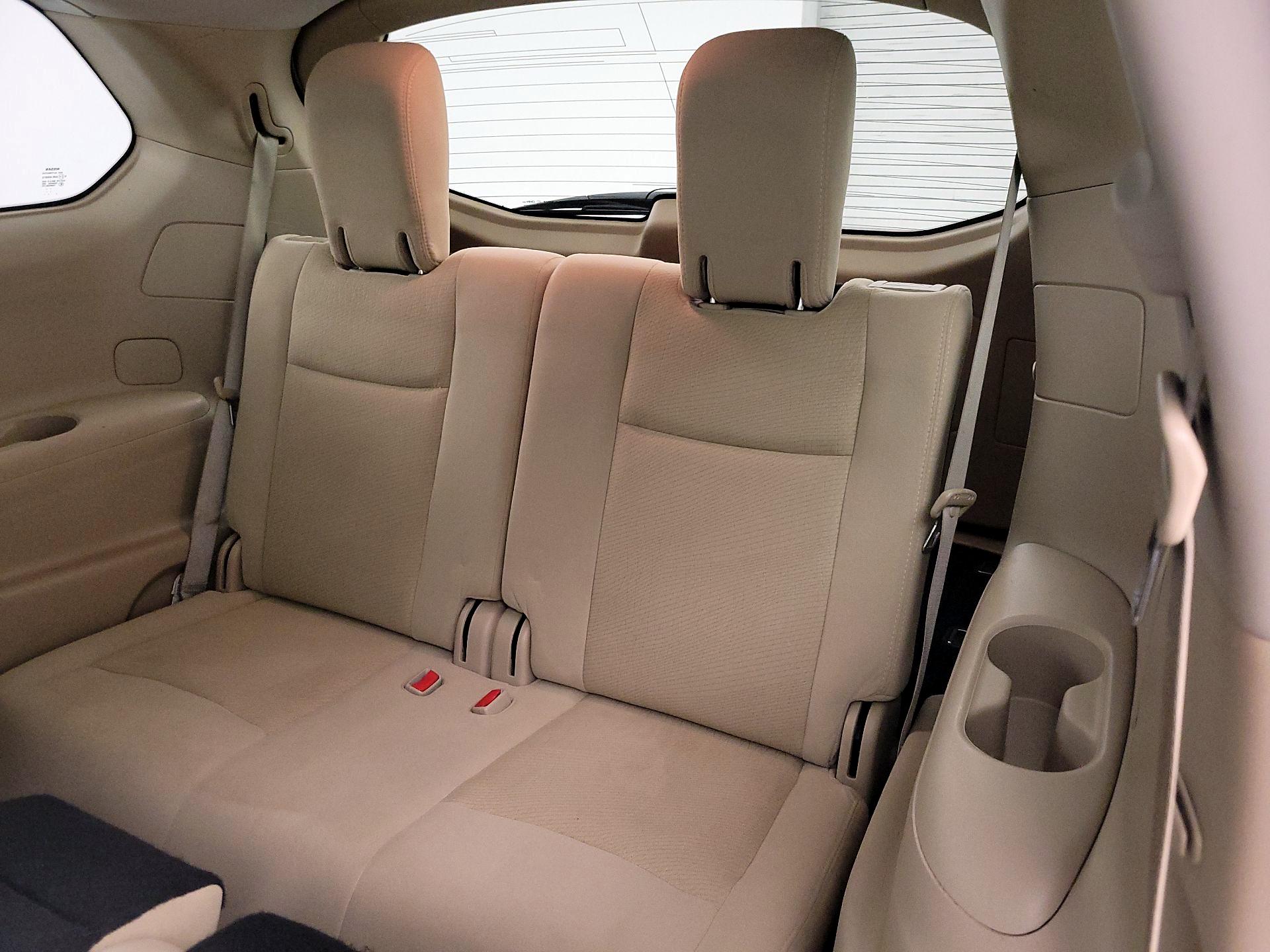 Thumbnail: 2016 Nissan Pathfinder - 20