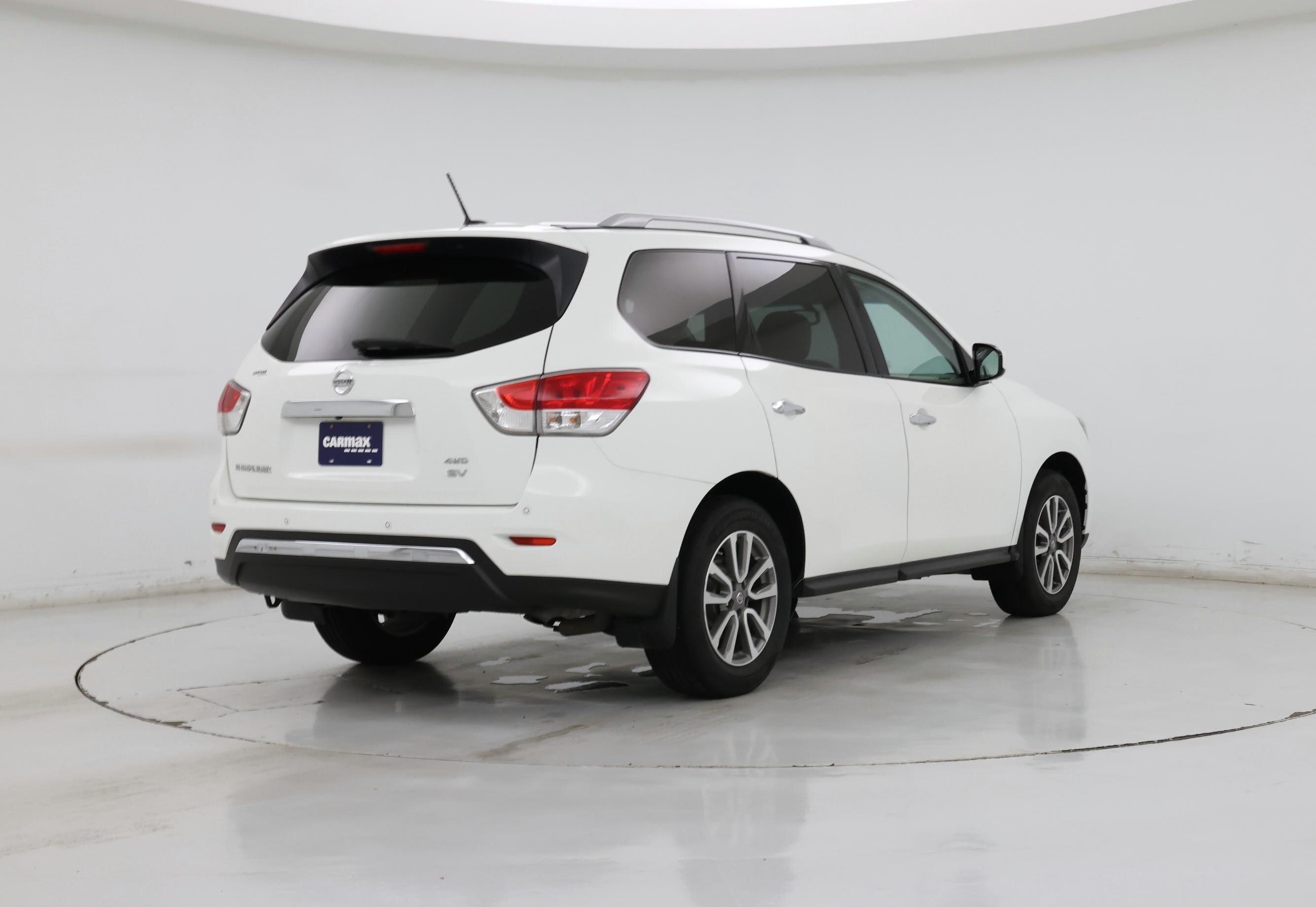 Thumbnail: 2016 Nissan Pathfinder - 8