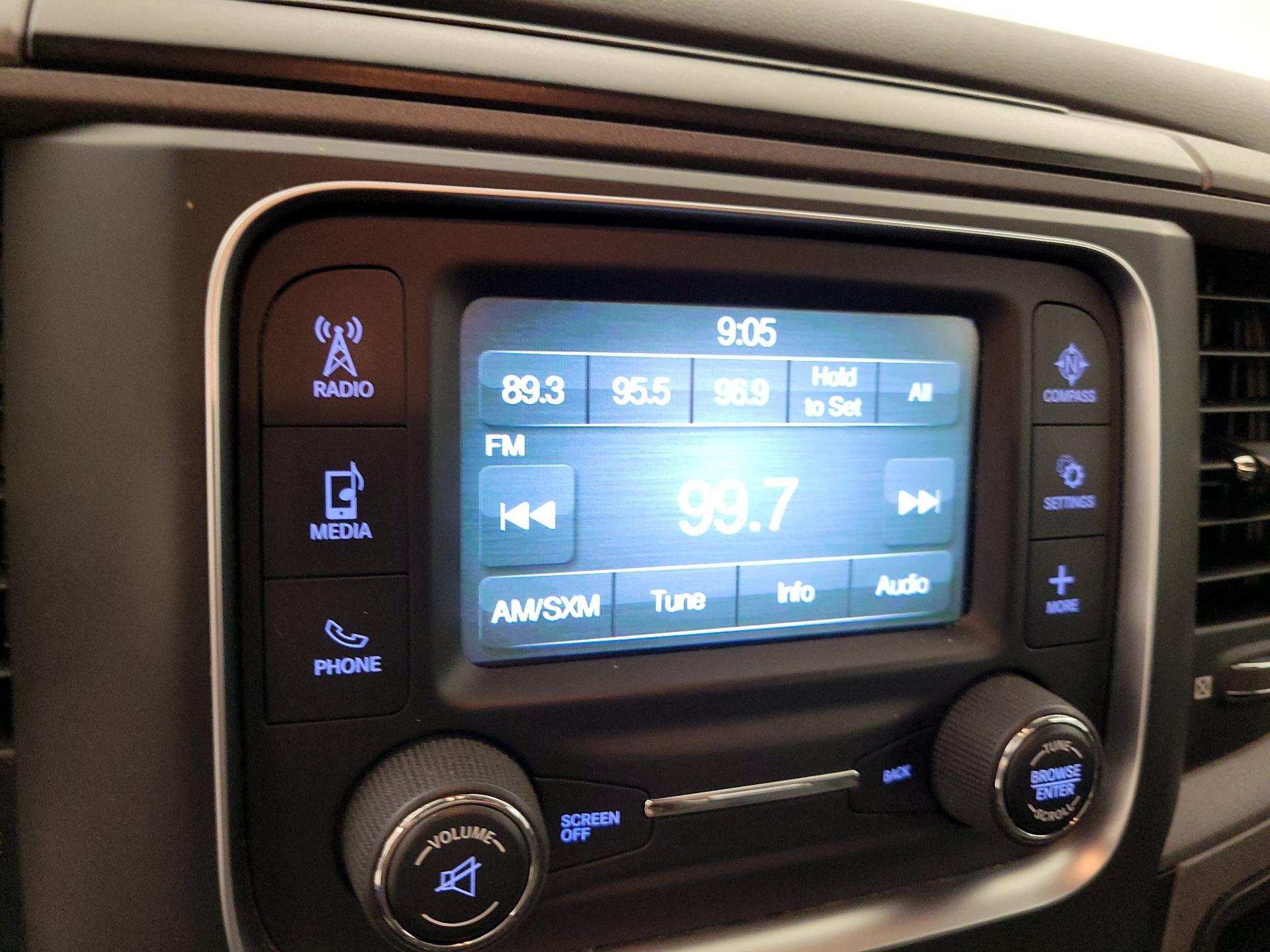 Thumbnail: 2019 RAM 1500 Classic - 15