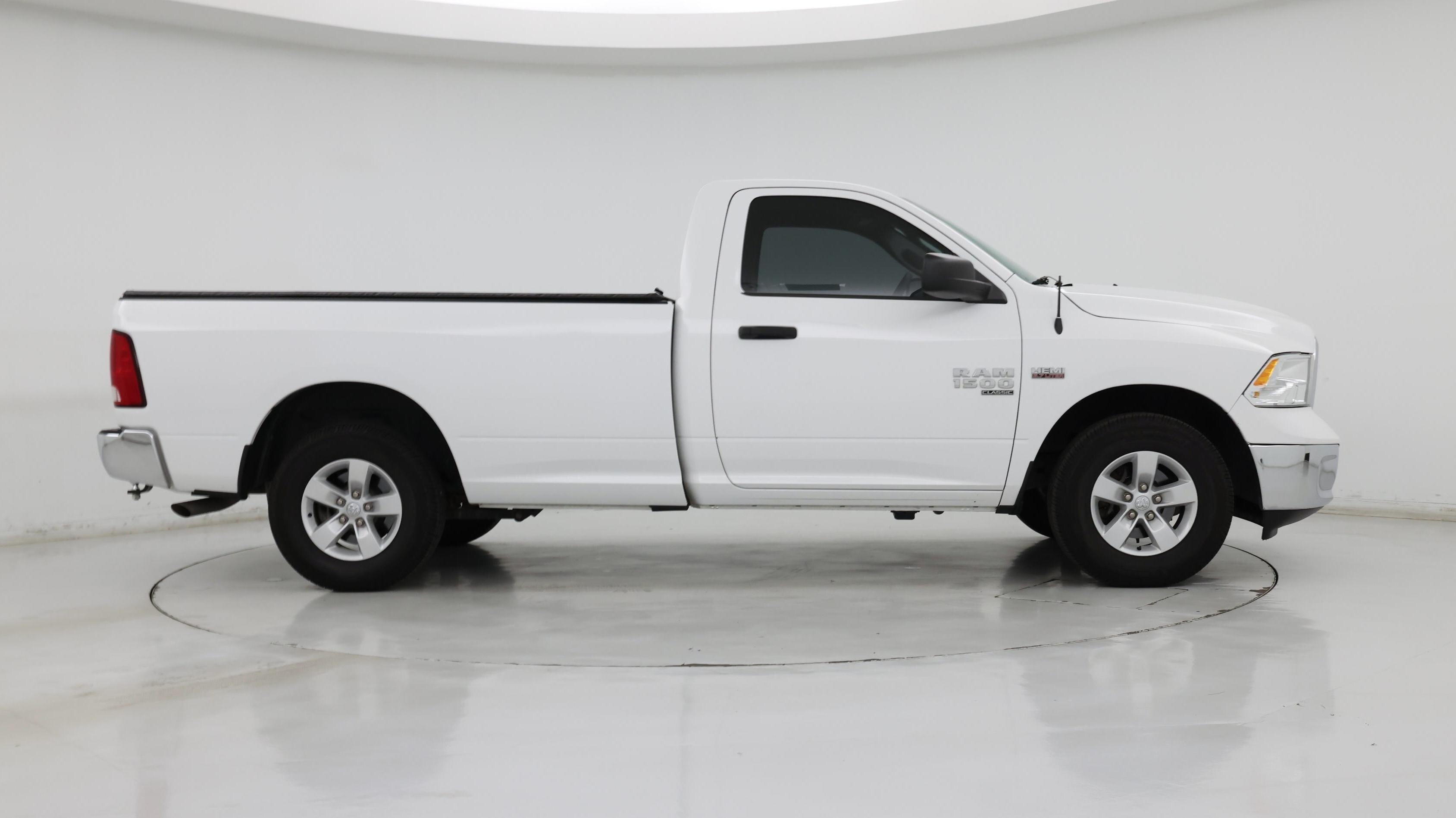 Thumbnail: 2019 RAM 1500 Classic - 7