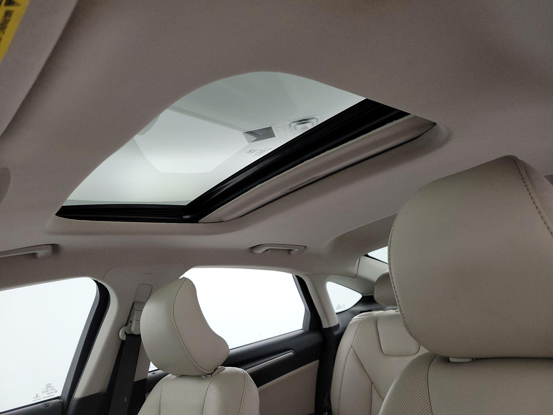 Thumbnail: 2016 Ford Fusion - 19