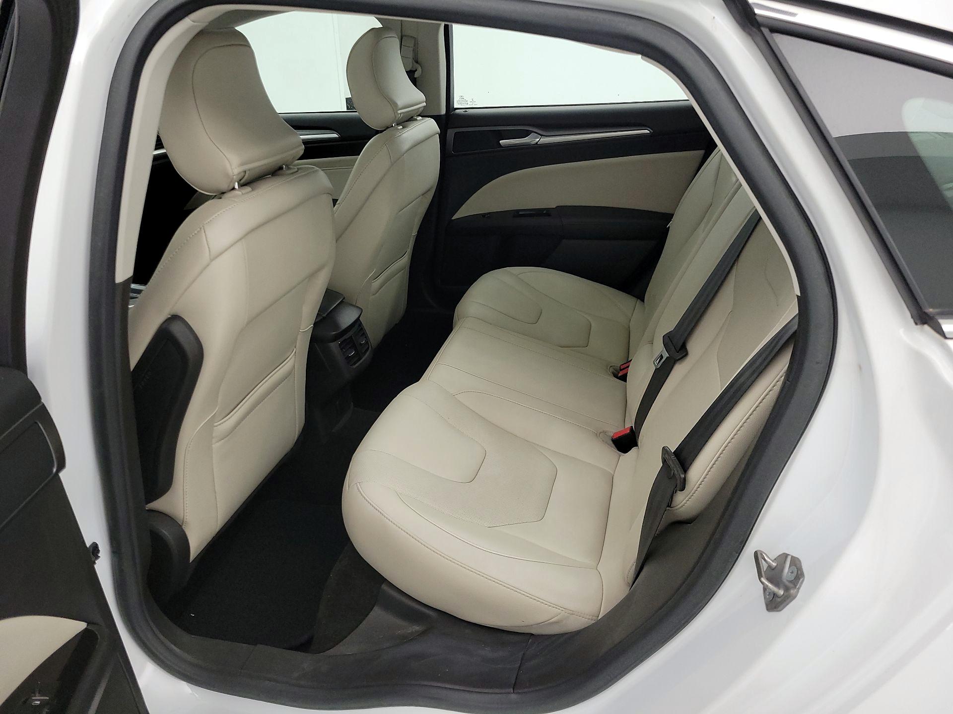 Thumbnail: 2016 Ford Fusion - 20
