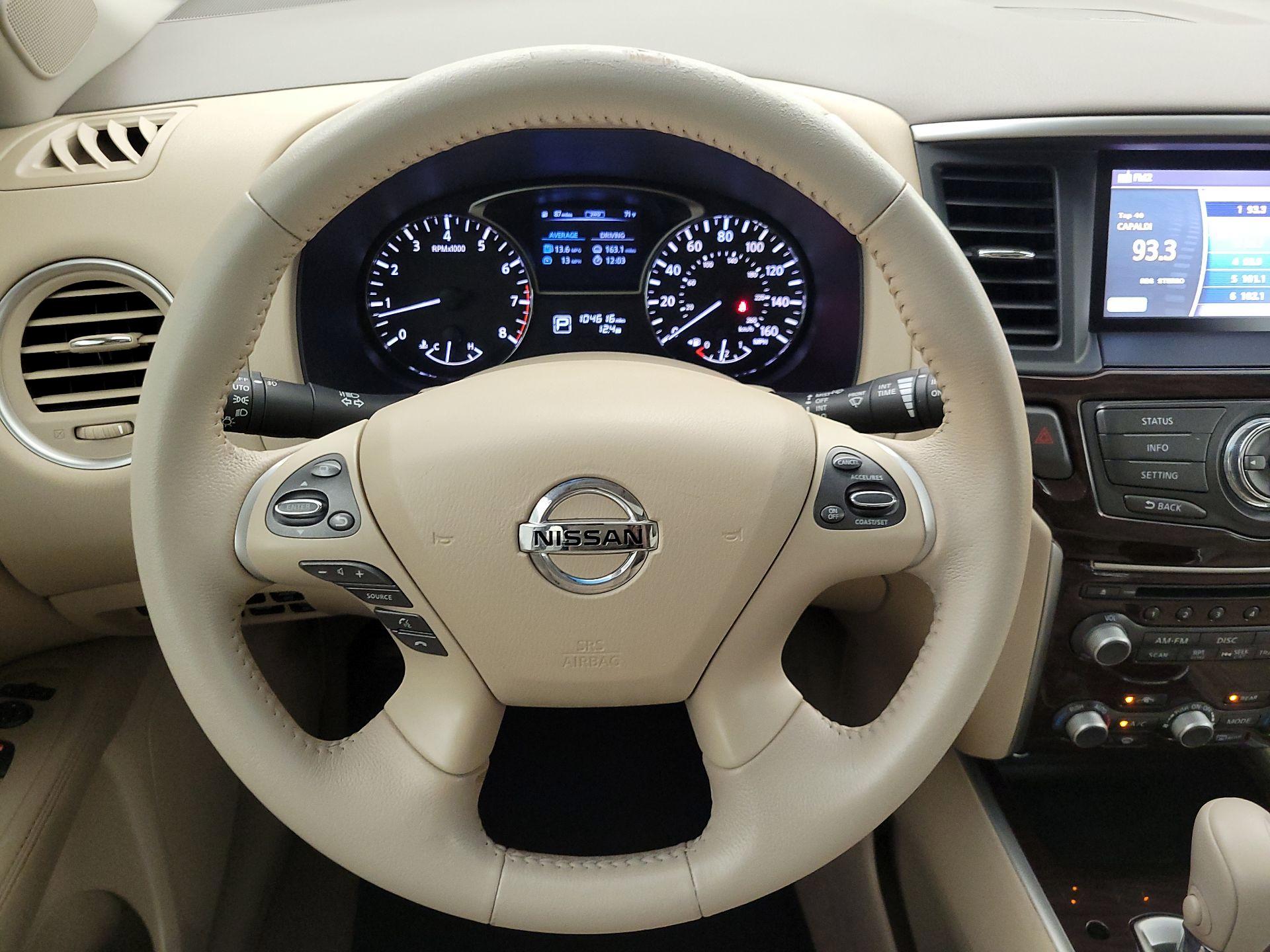 Thumbnail: 2014 Nissan Pathfinder - 10