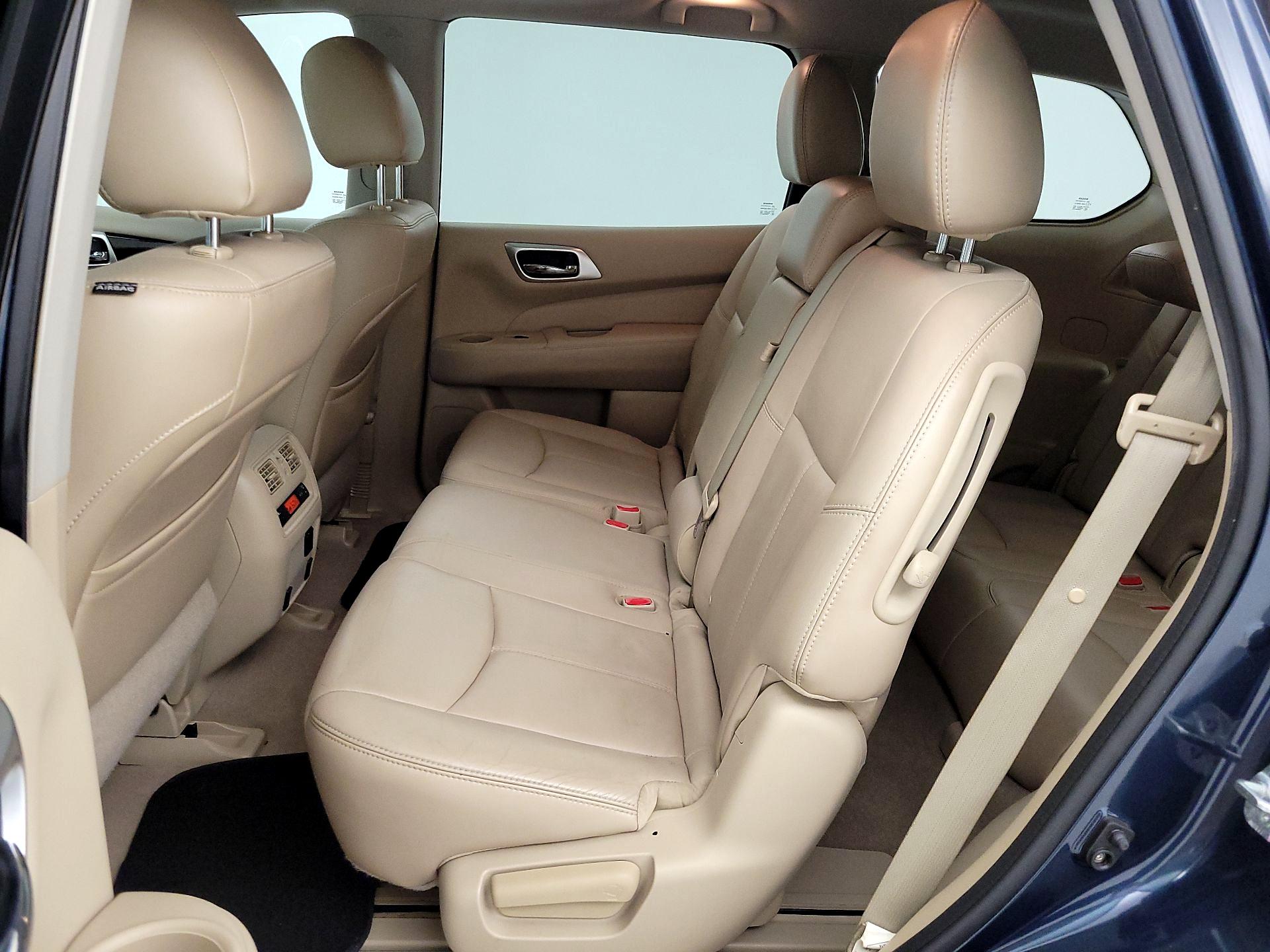 Thumbnail: 2014 Nissan Pathfinder - 20