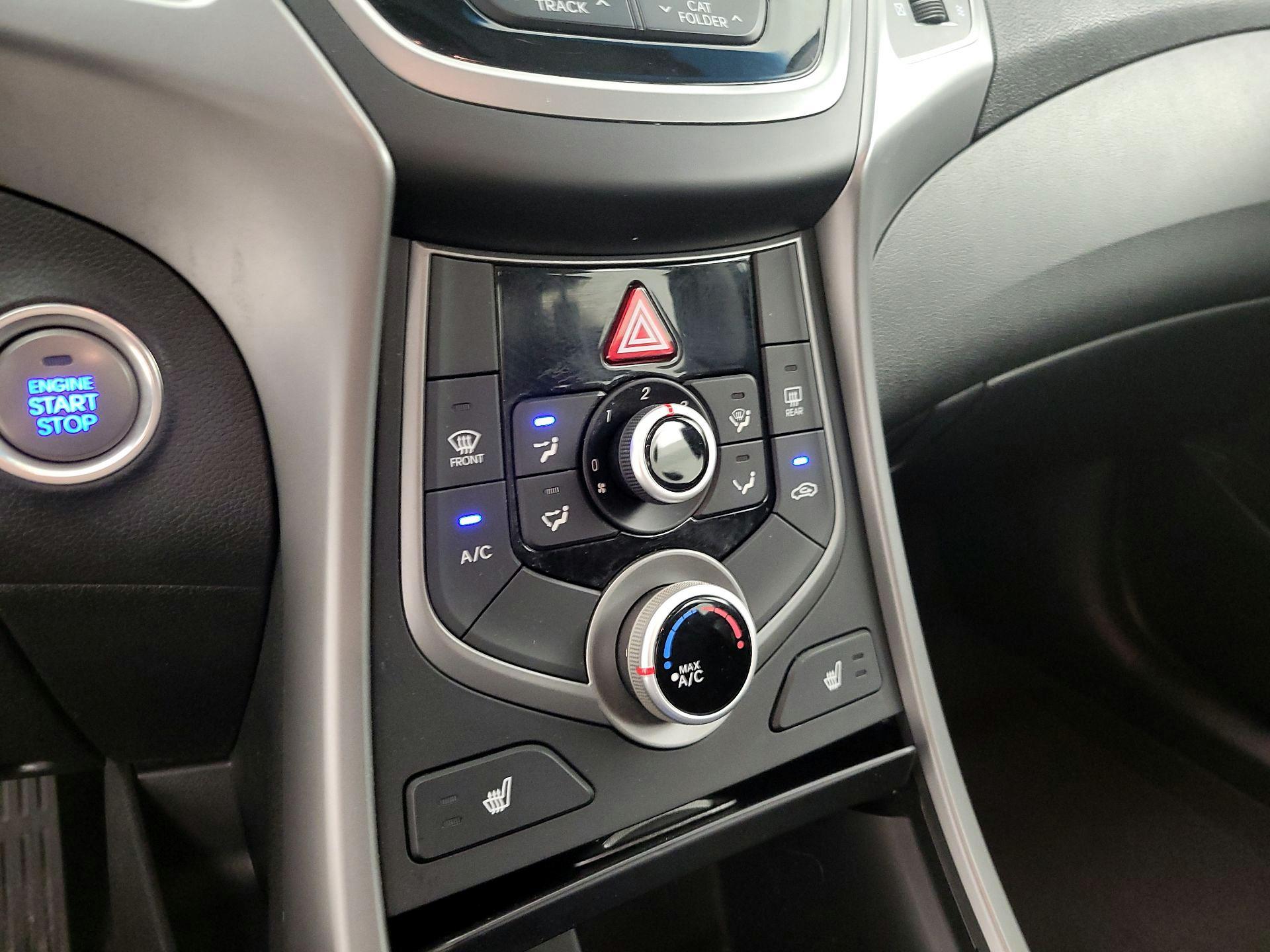 Thumbnail: 2016 Hyundai Elantra - 16