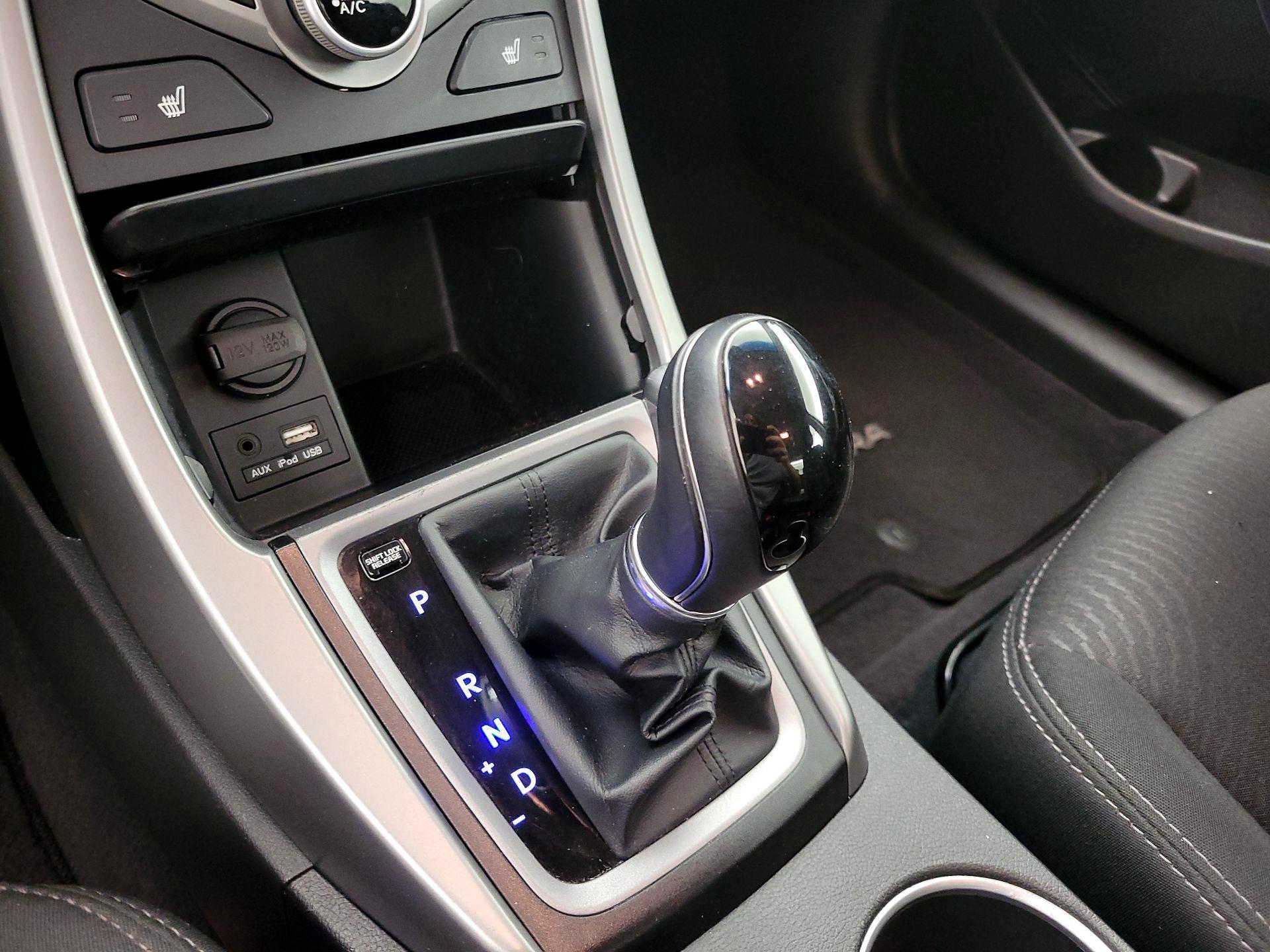 Thumbnail: 2016 Hyundai Elantra - 17