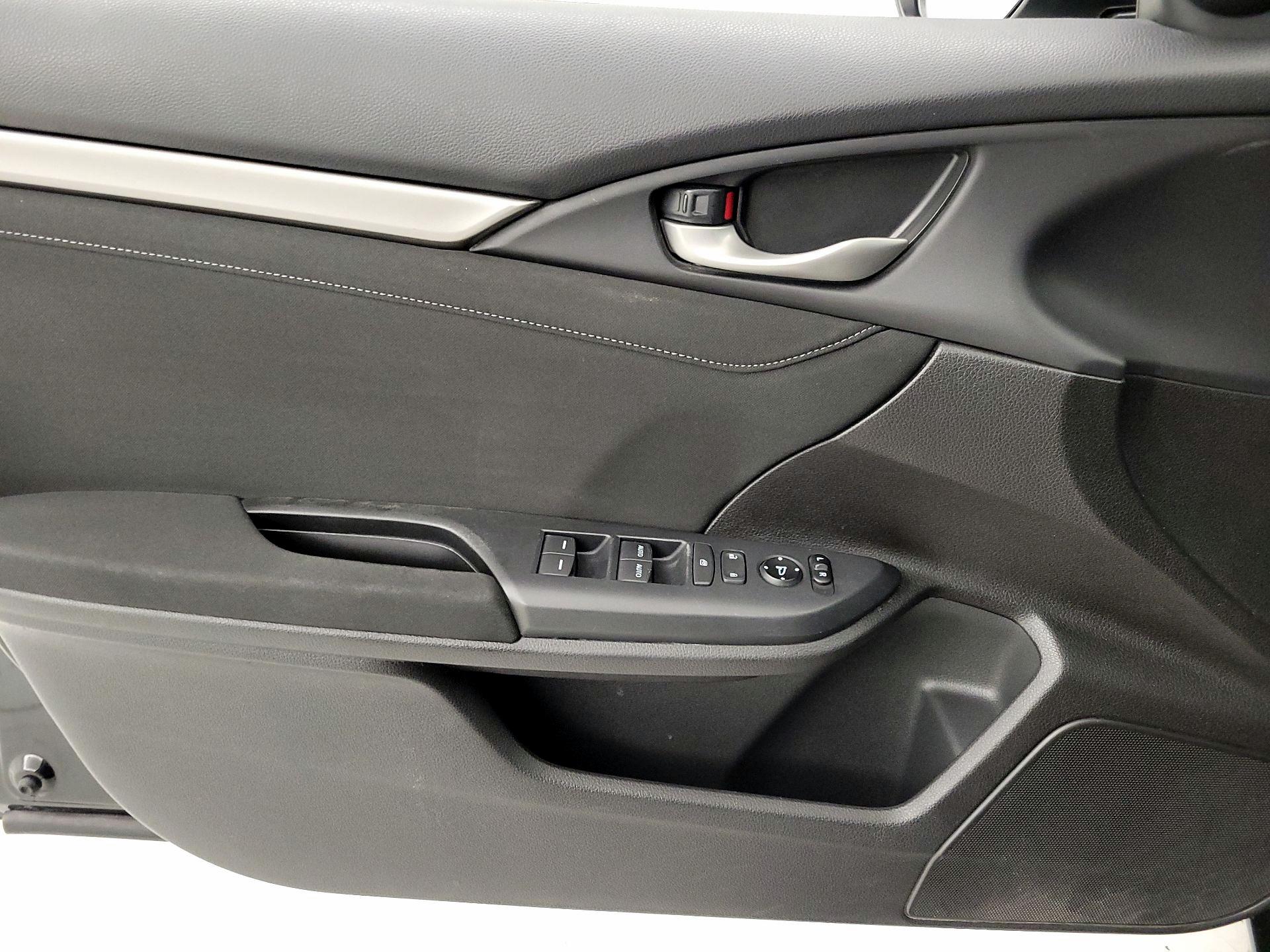 Thumbnail: 2017 Honda Civic - 12