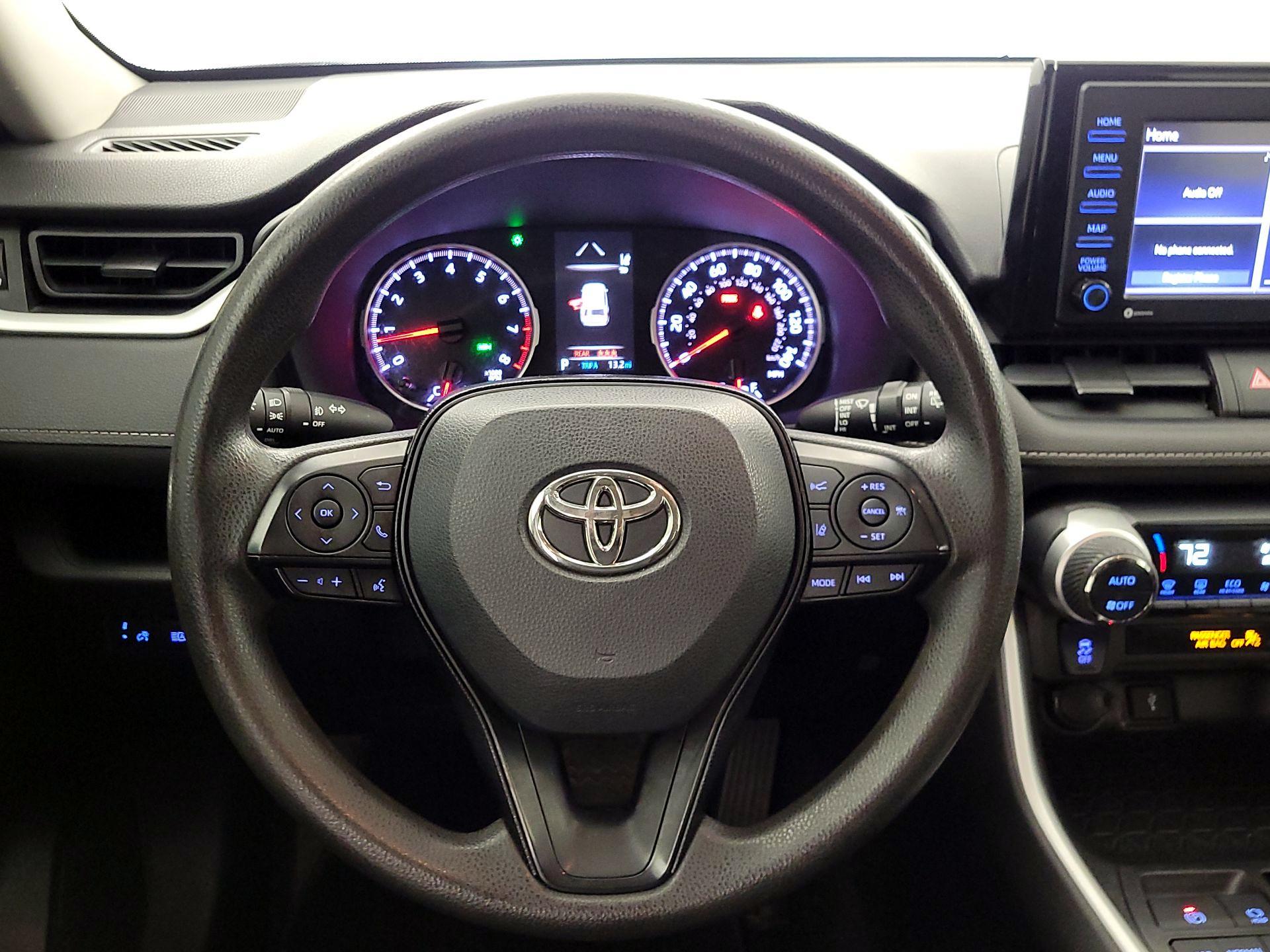 Thumbnail: 2020 Toyota RAV4 - 10