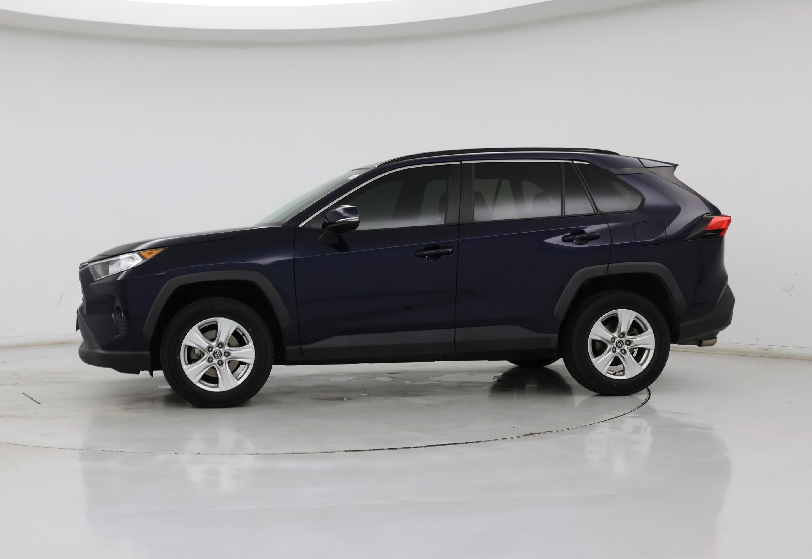 Thumbnail: 2020 Toyota RAV4 - 3