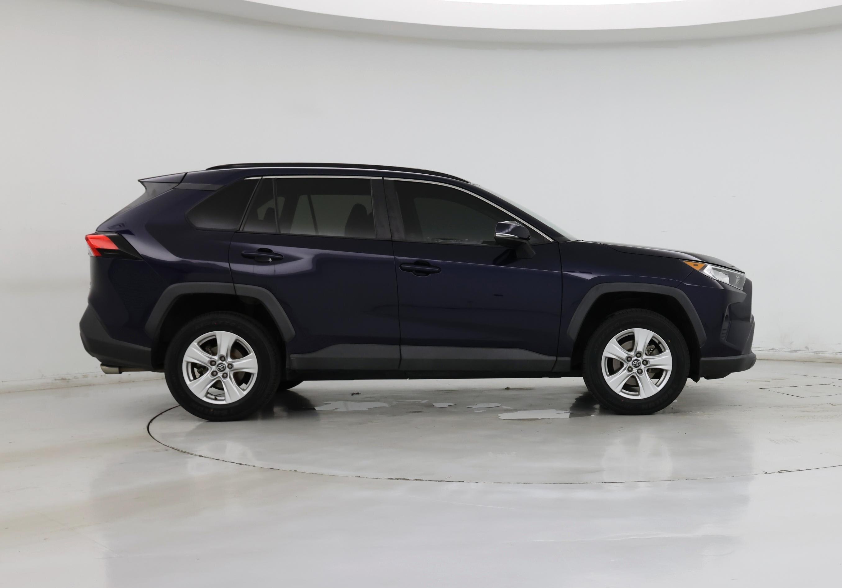 Thumbnail: 2020 Toyota RAV4 - 7