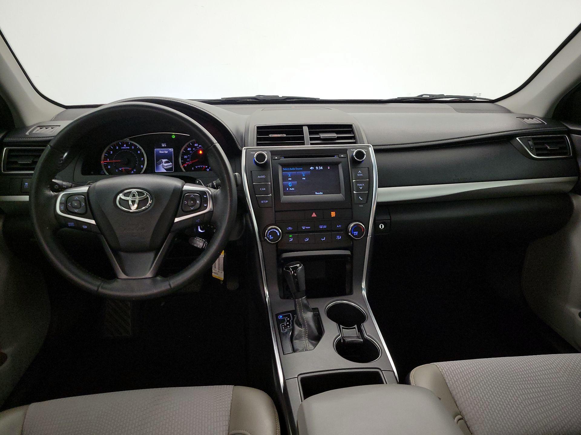 Thumbnail: 2016 Toyota Camry - 9