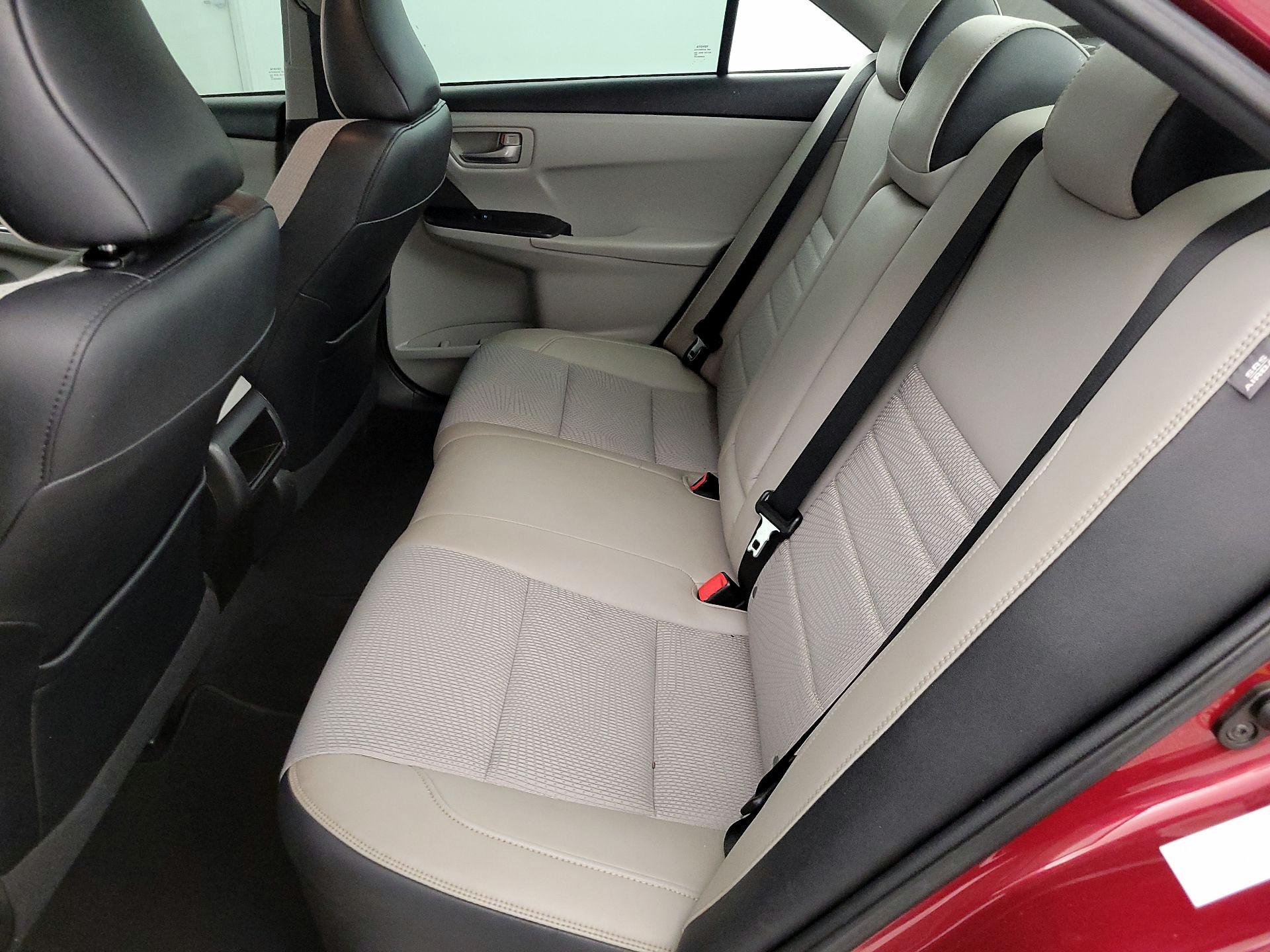 Thumbnail: 2016 Toyota Camry - 19