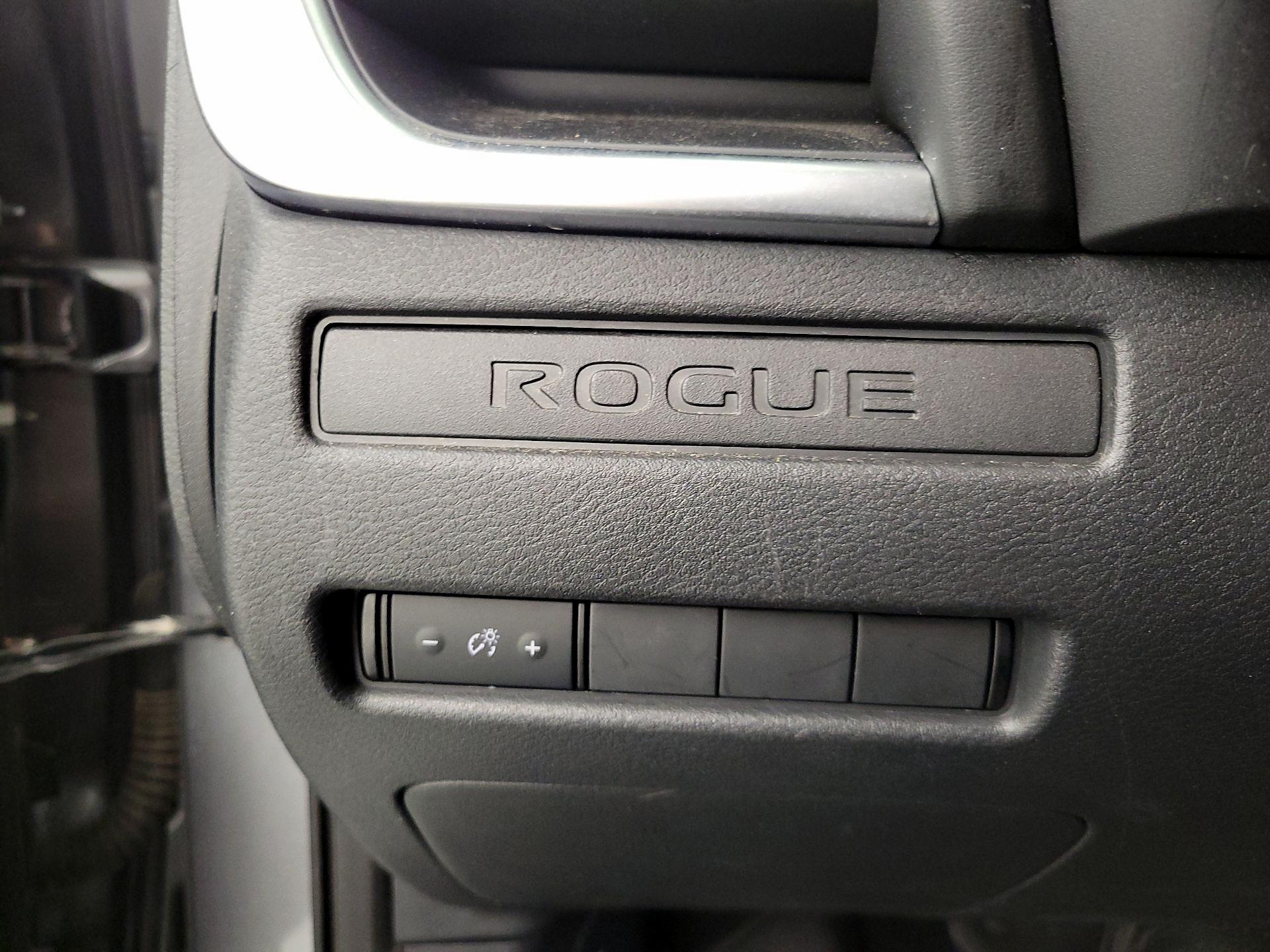 Thumbnail: 2021 Nissan Rogue - 13
