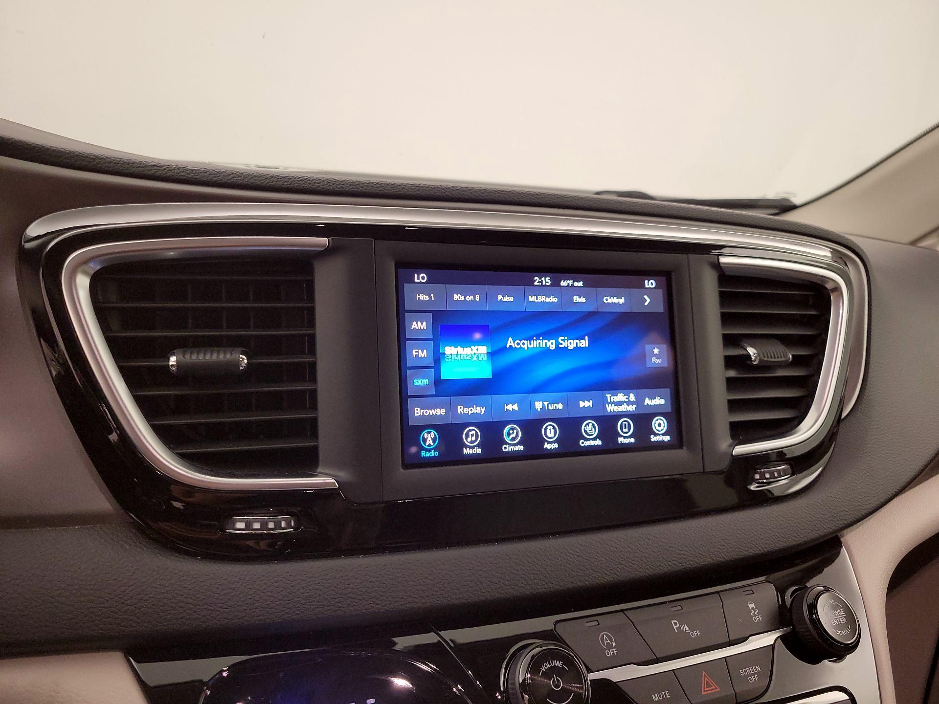 Thumbnail: 2020 Chrysler Pacifica - 15
