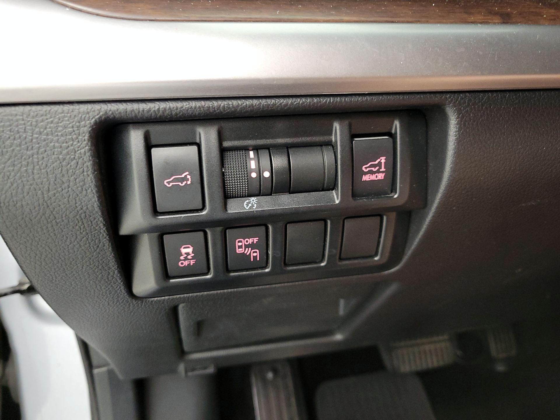 Thumbnail: 2015 Subaru Outback - 13