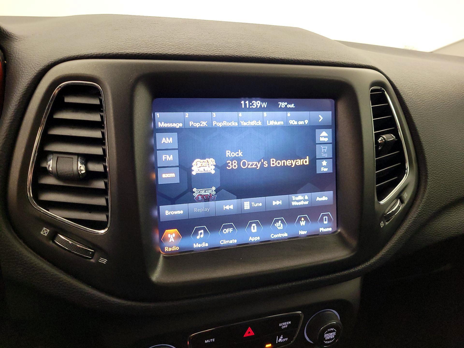 Thumbnail: 2017 Jeep Compass - 16
