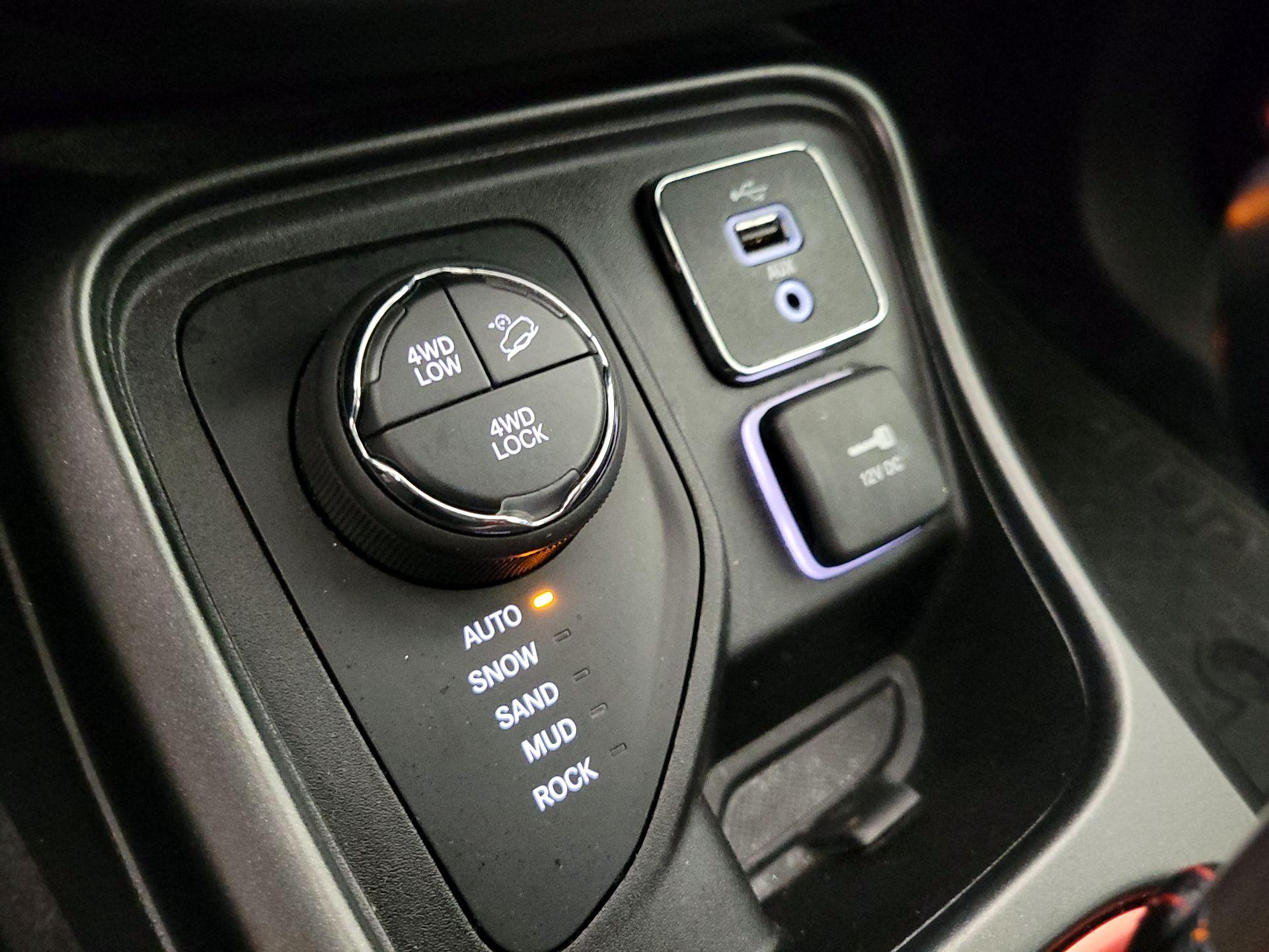 Thumbnail: 2017 Jeep Compass - 19