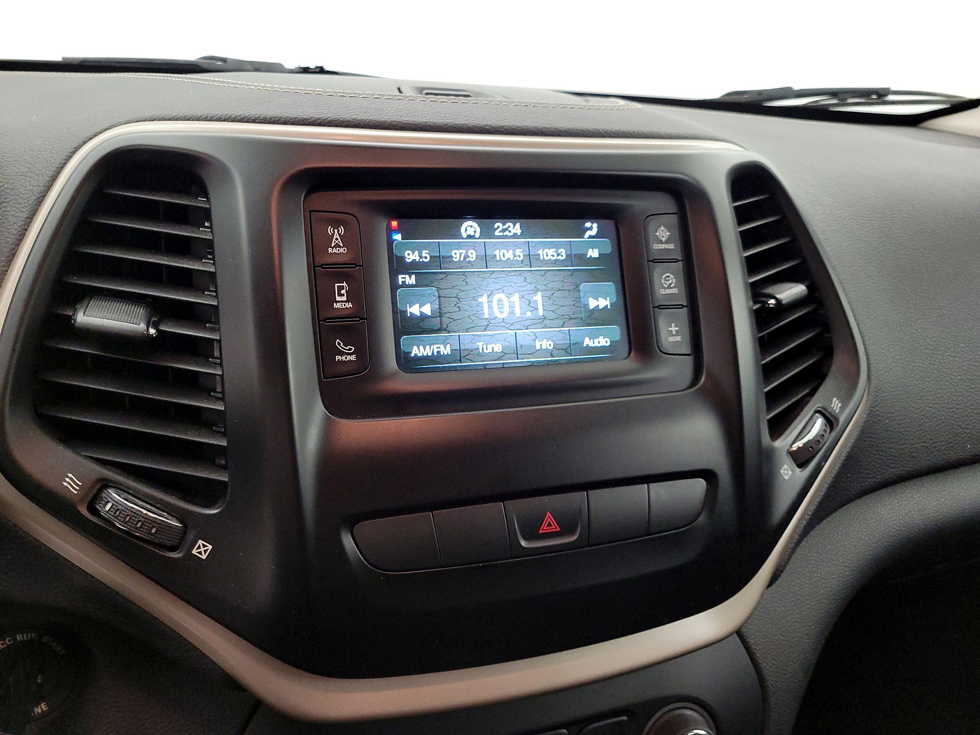 Thumbnail: 2014 Jeep Cherokee - 14