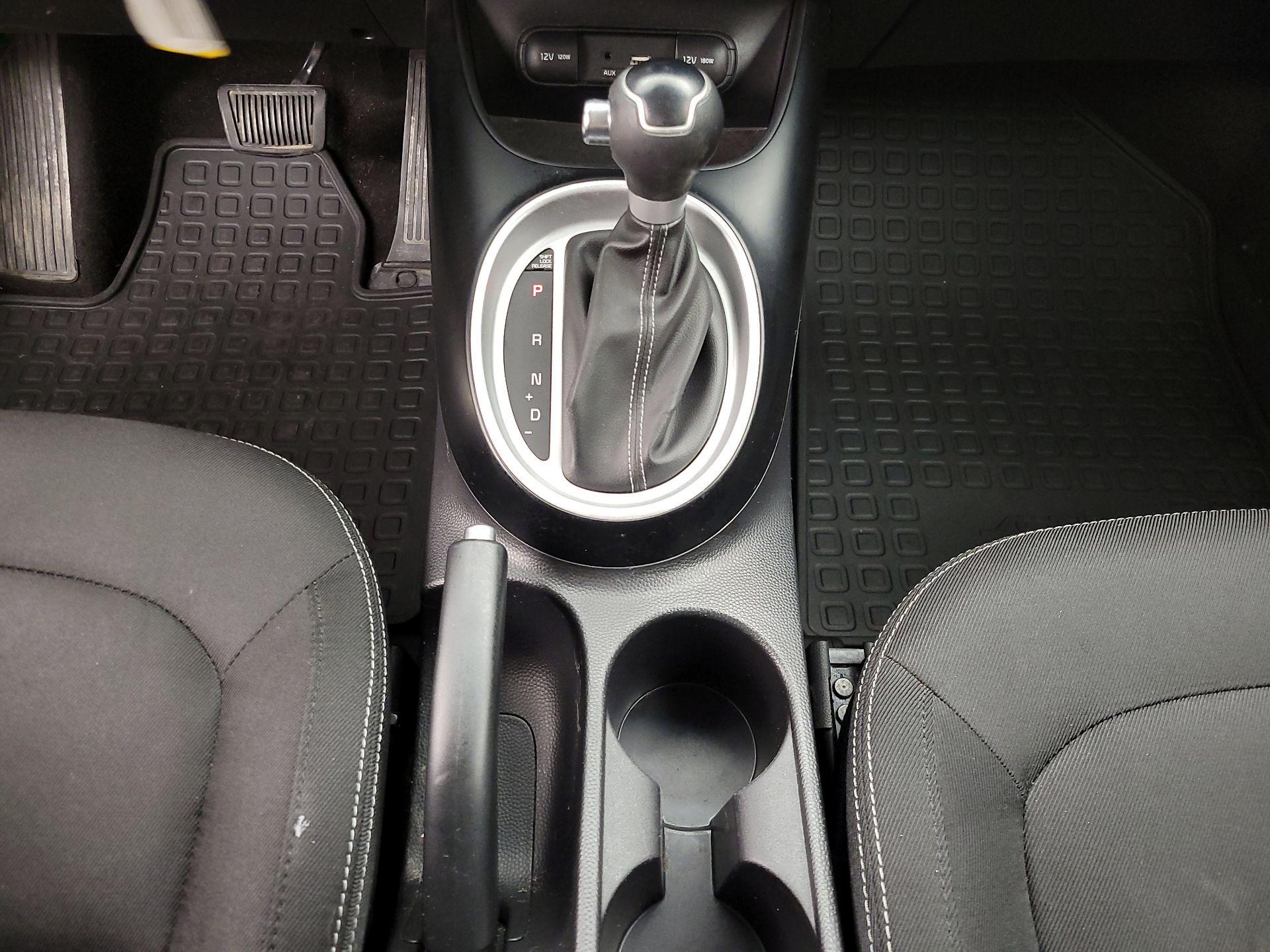 Thumbnail: 2018 Kia Soul - 17