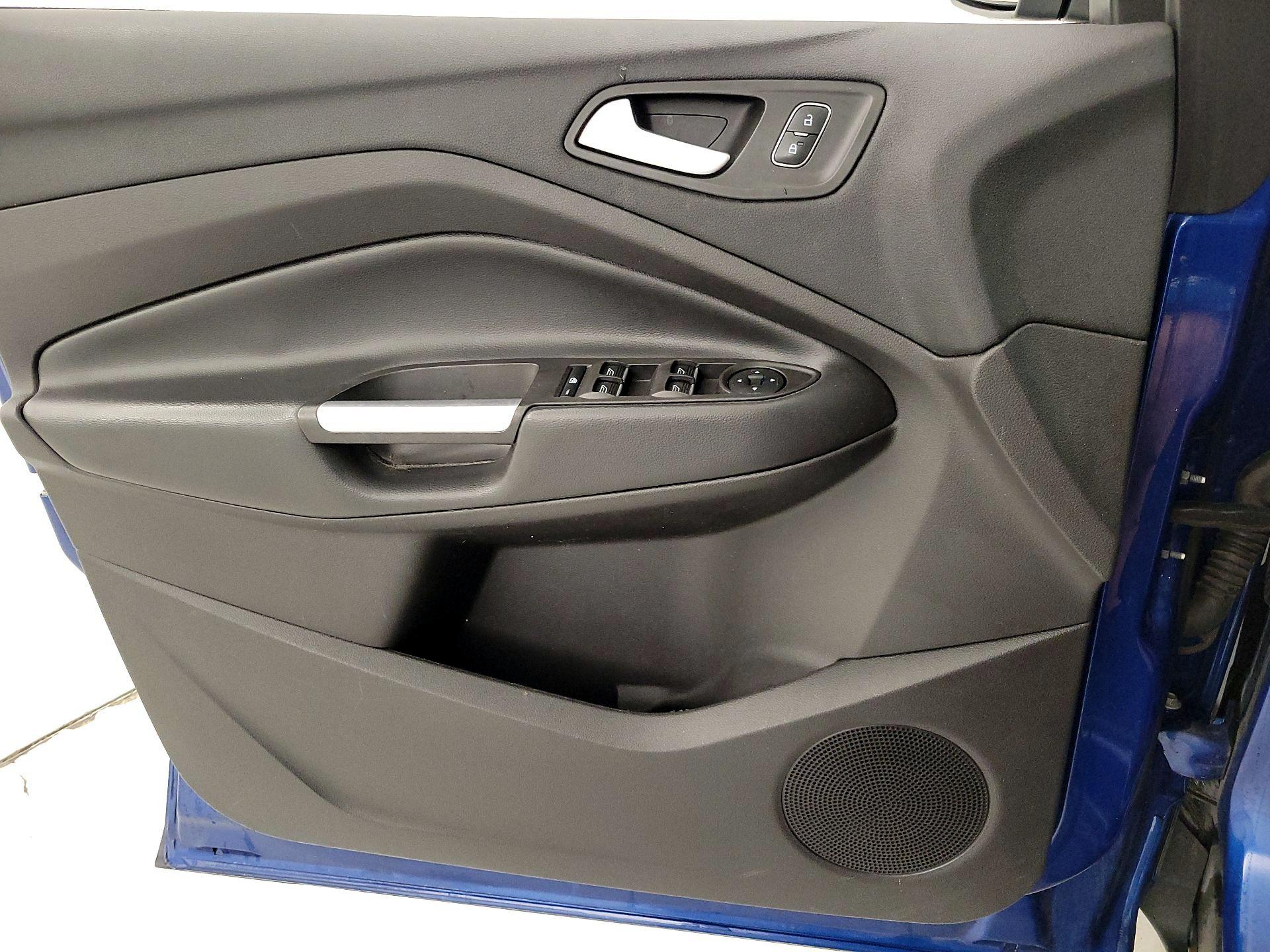 Thumbnail: 2019 Ford Escape - 12