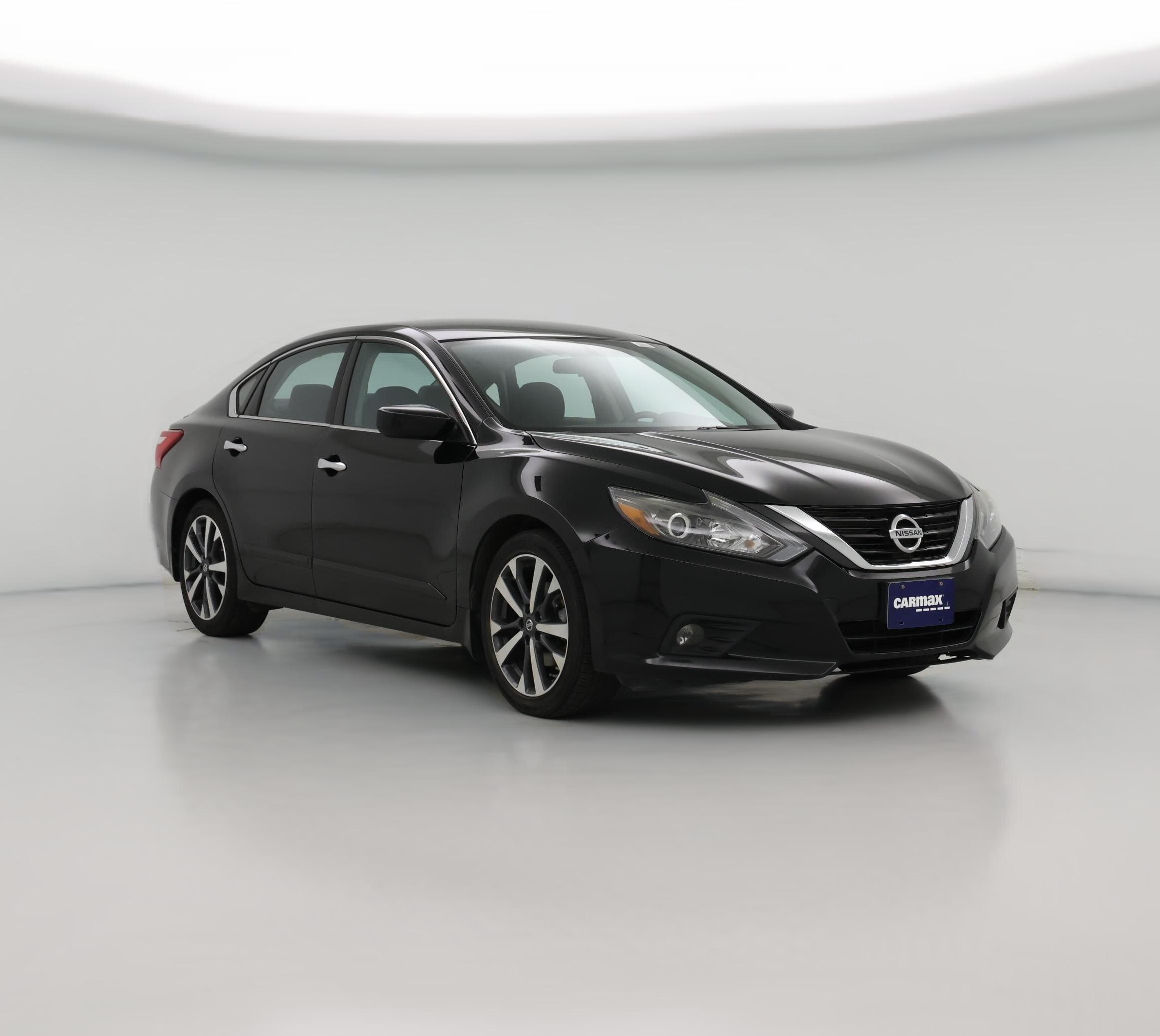 Thumbnail: 2016 Nissan Altima - 1