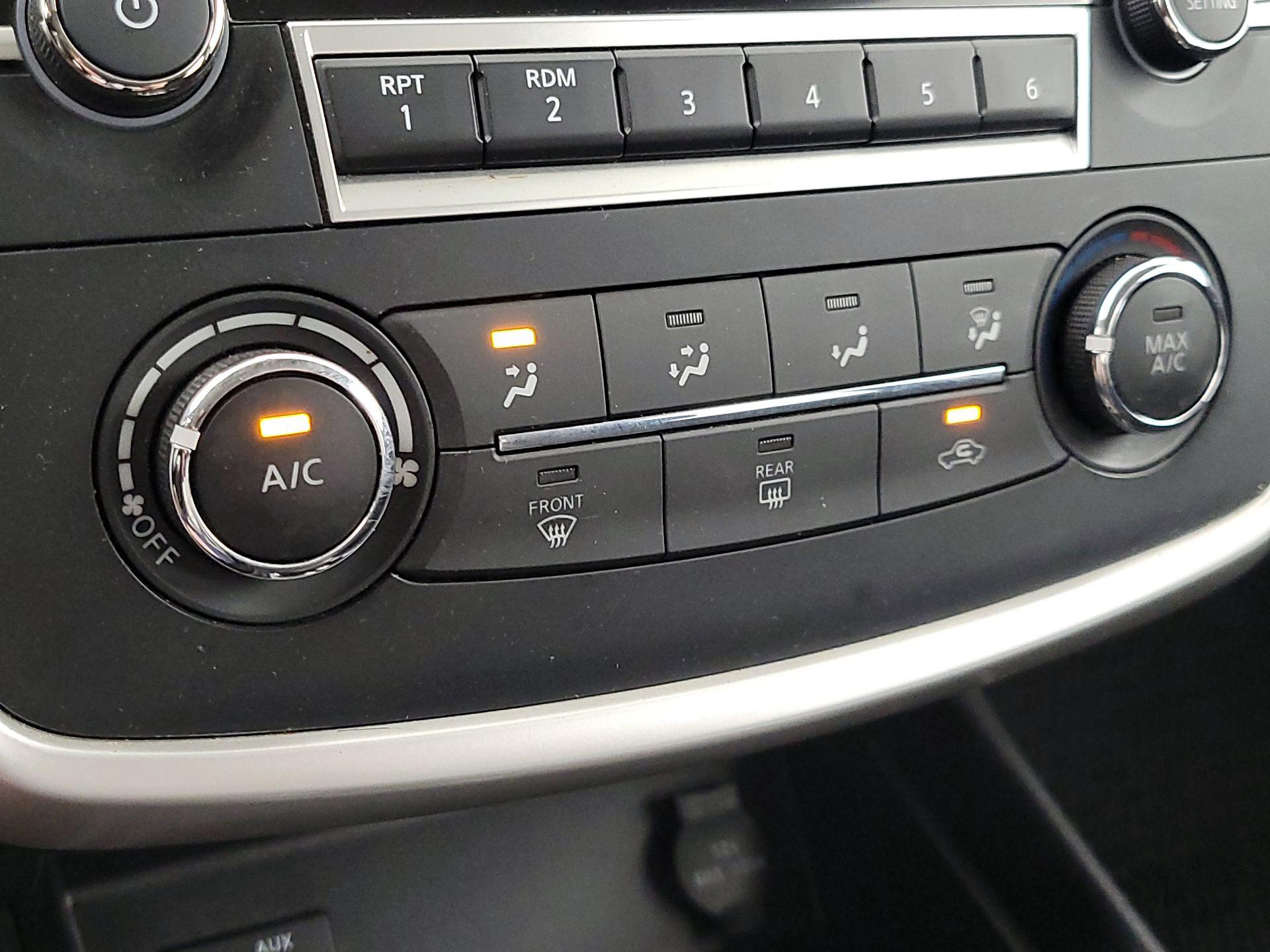 Thumbnail: 2016 Nissan Altima - 16