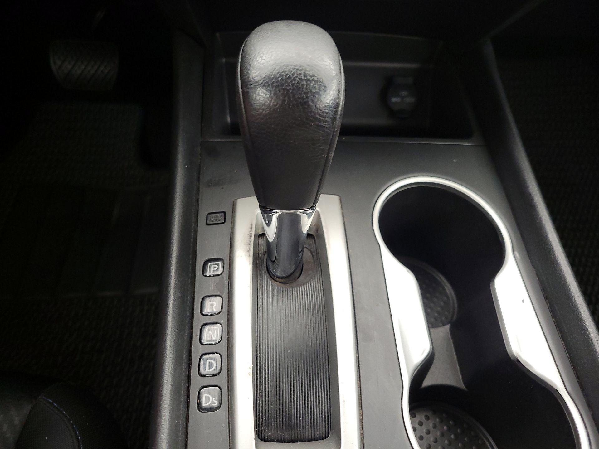 Thumbnail: 2016 Nissan Altima - 17