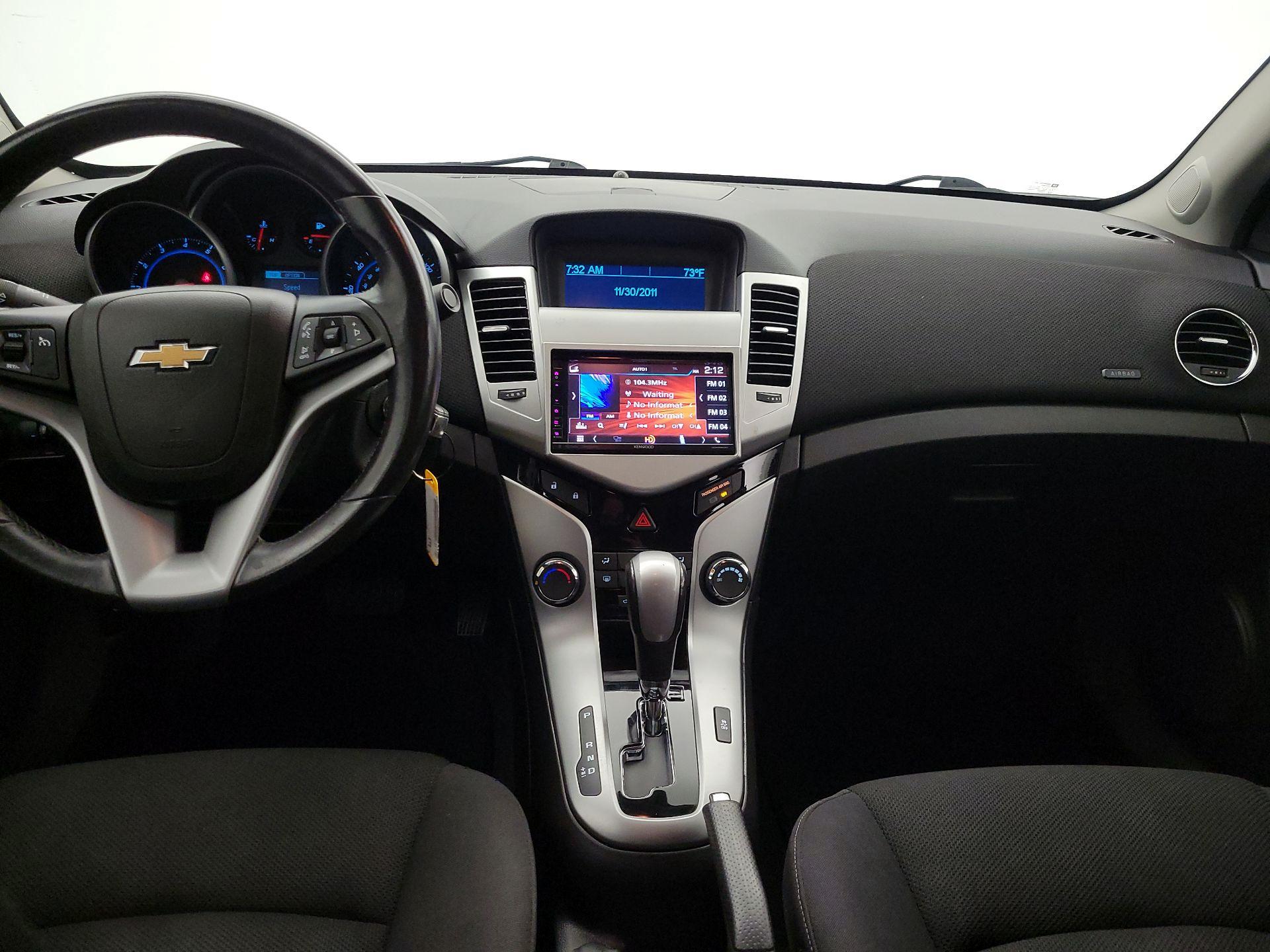 Thumbnail: 2014 Chevrolet Cruze - 9
