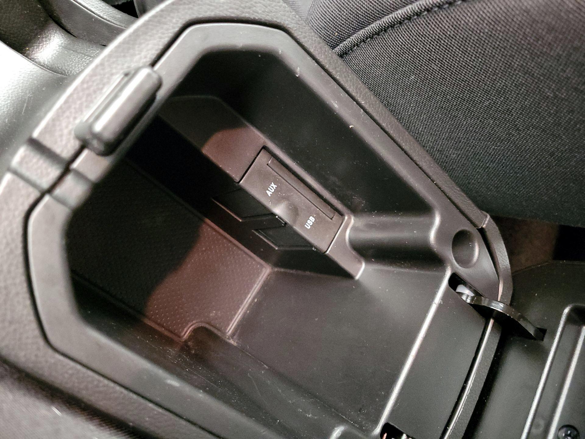 Thumbnail: 2014 Chevrolet Cruze - 18