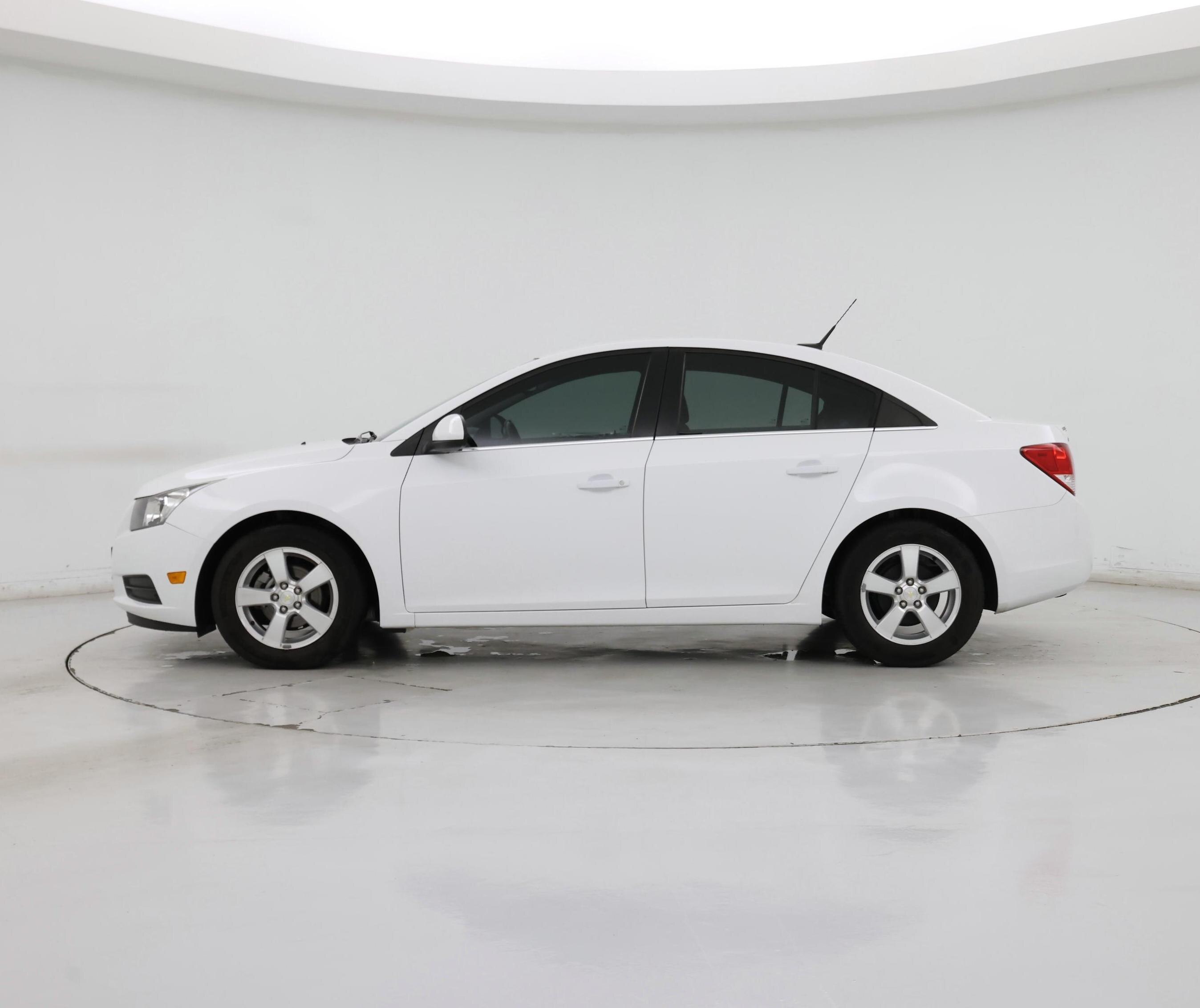 Thumbnail: 2014 Chevrolet Cruze - 3