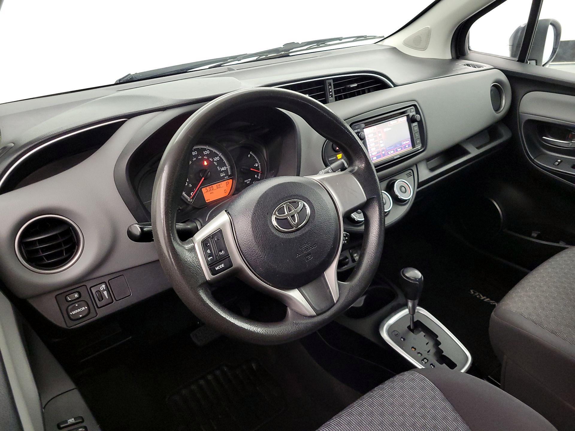 Thumbnail: 2015 Toyota Yaris - 9
