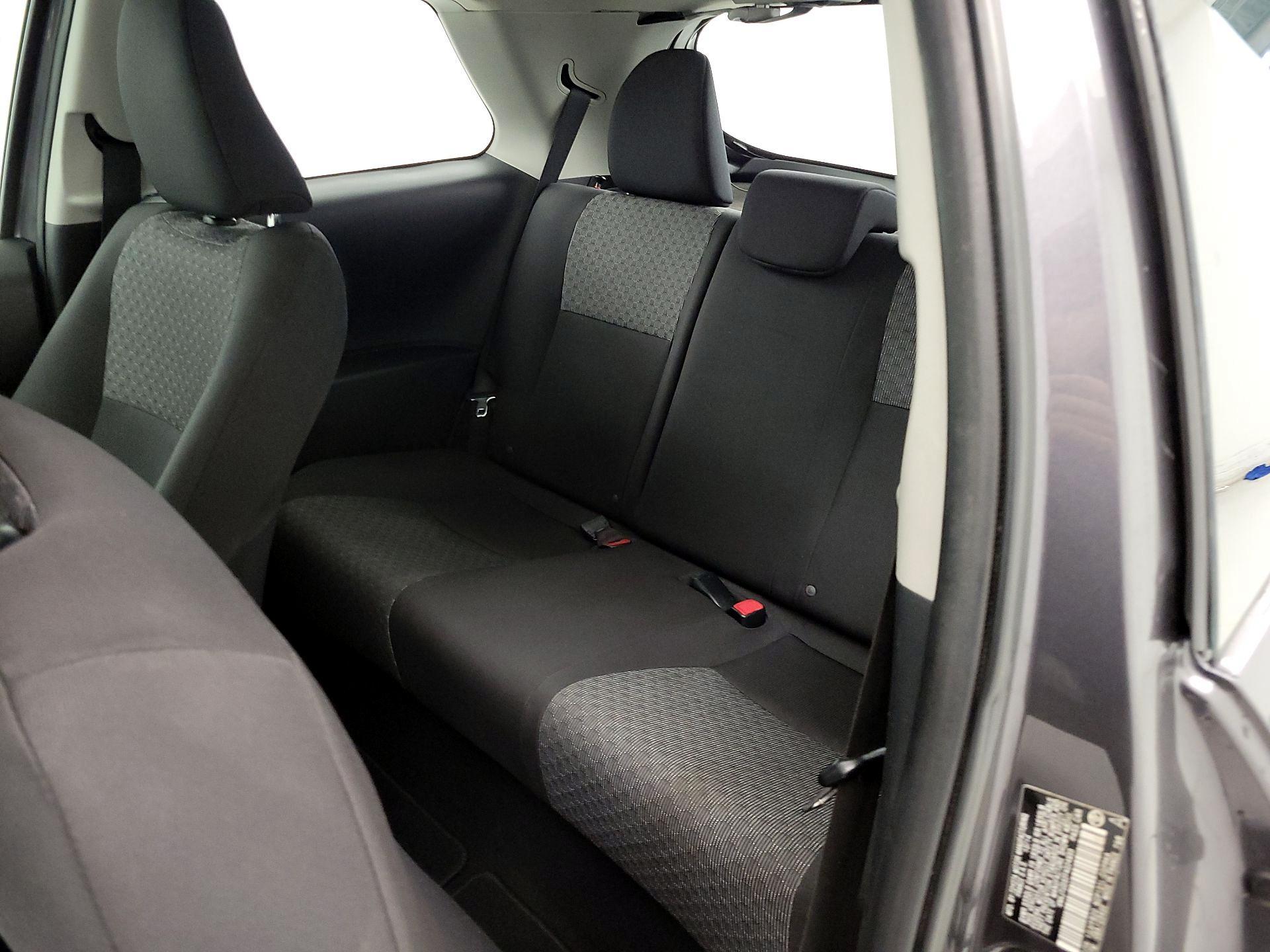 Thumbnail: 2015 Toyota Yaris - 18