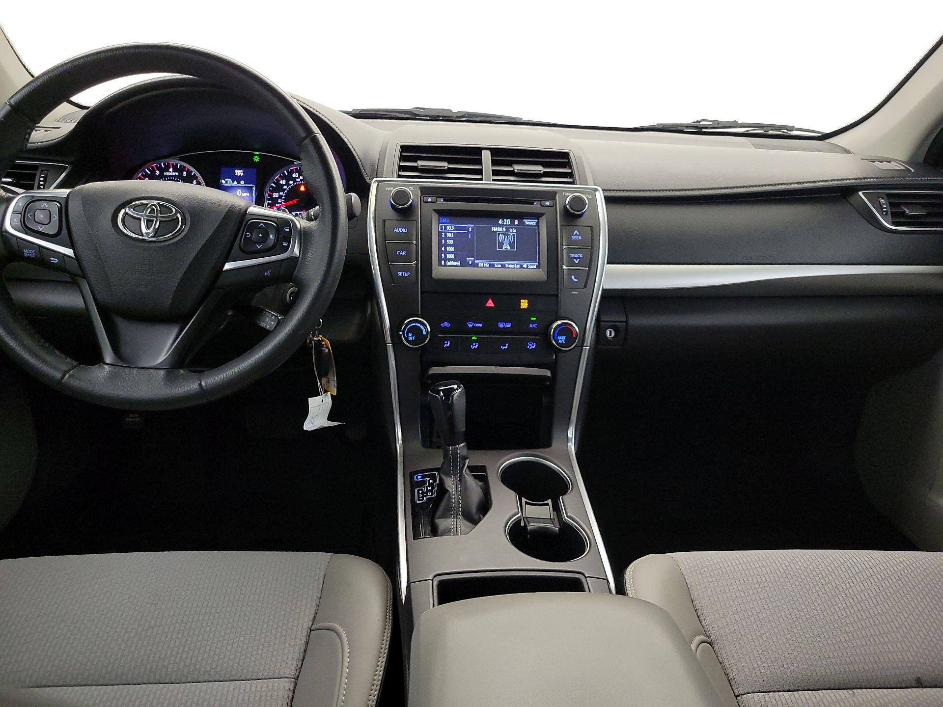 Thumbnail: 2017 Toyota Camry - 9