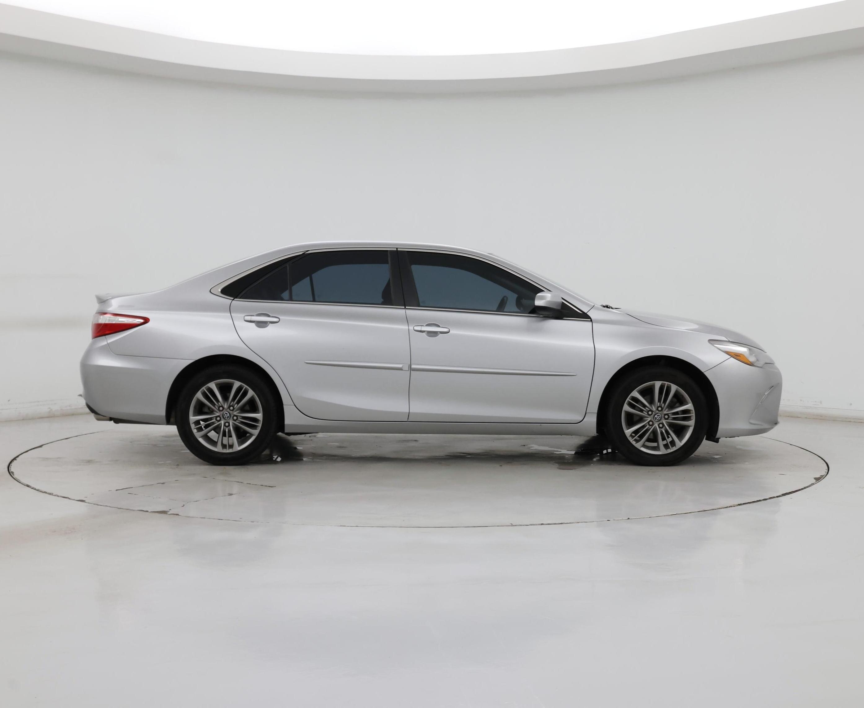 Thumbnail: 2017 Toyota Camry - 7