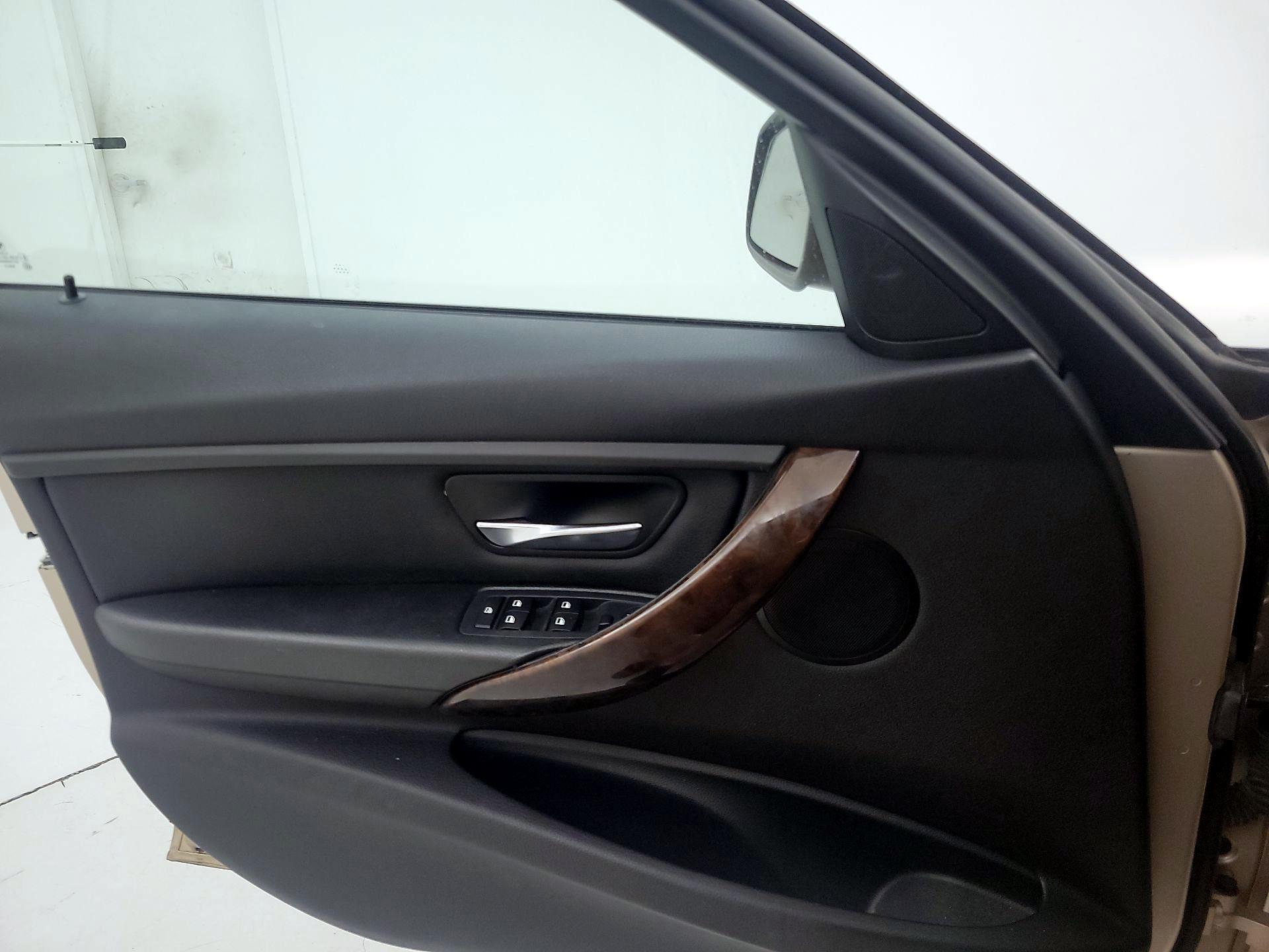 Thumbnail: 2014 BMW 3 Series - 12