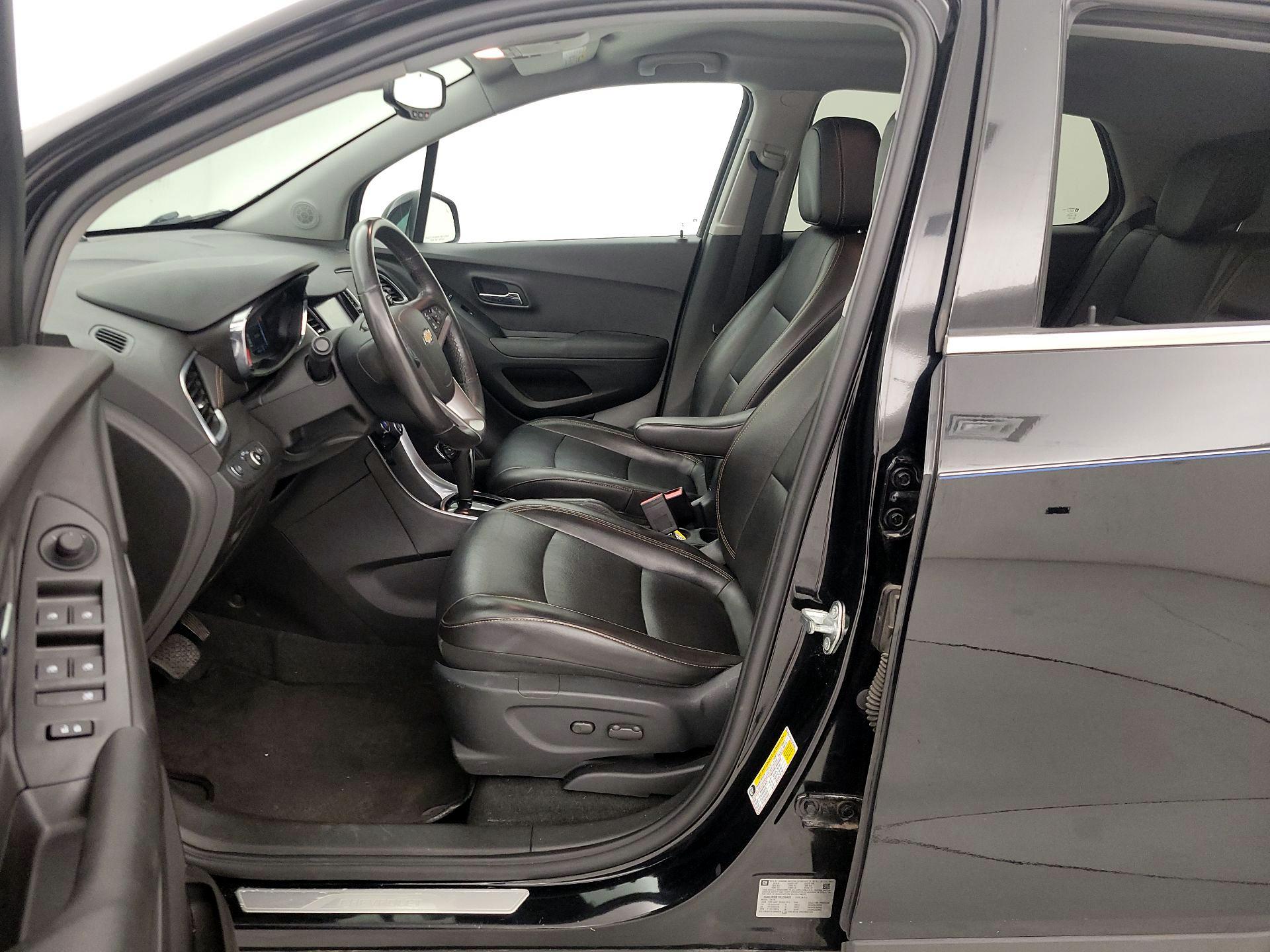 Thumbnail: 2017 Chevrolet Trax - 11