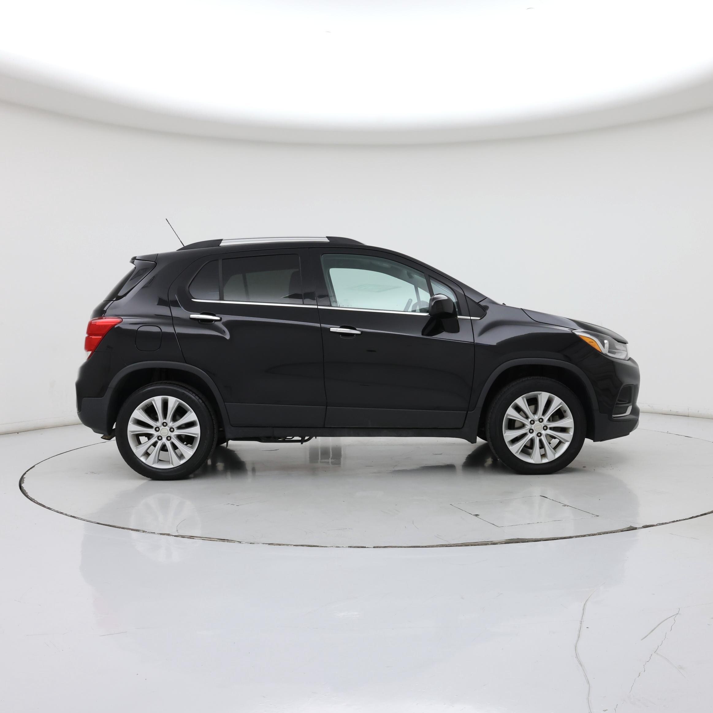 Thumbnail: 2017 Chevrolet Trax - 7